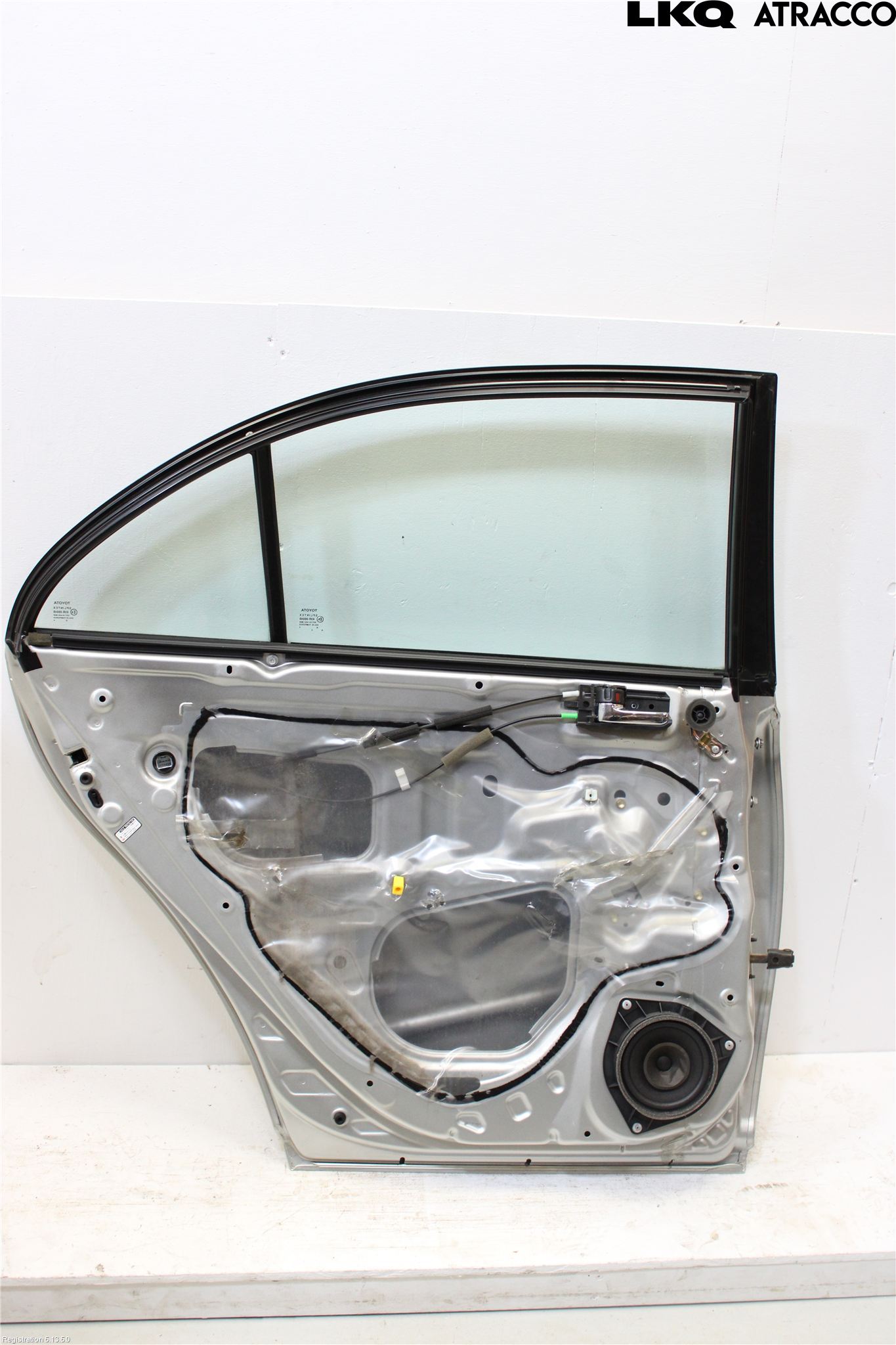 Toyota AVENSIS 03-06 Dør 4D Bak Venstre