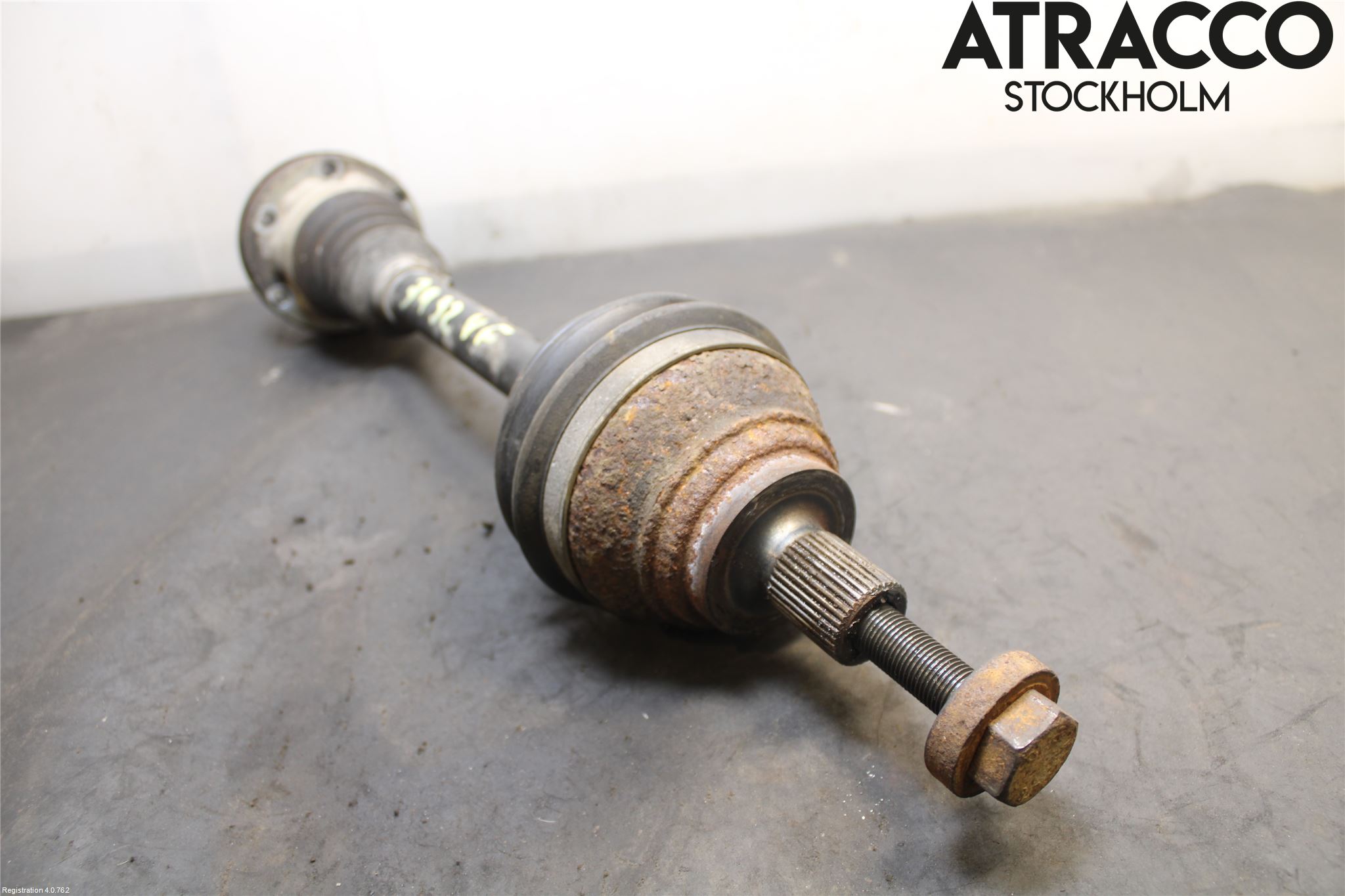 Volkswagen VW GOLF V 04-09 Drivaksel Foran Kompl Venstre