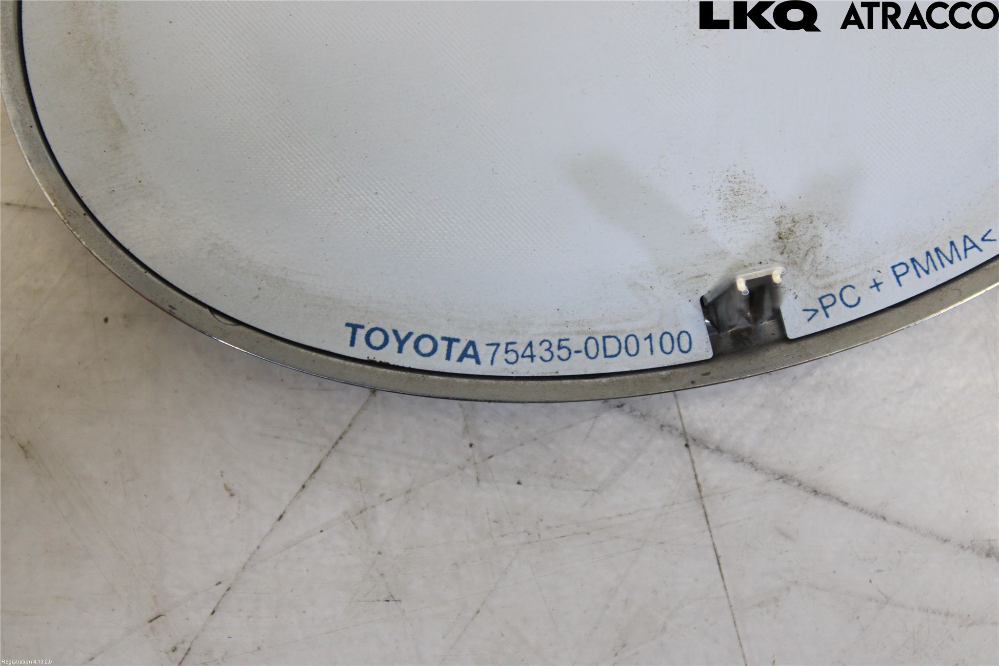 Toyota YARIS XP130 15-20 Emblem