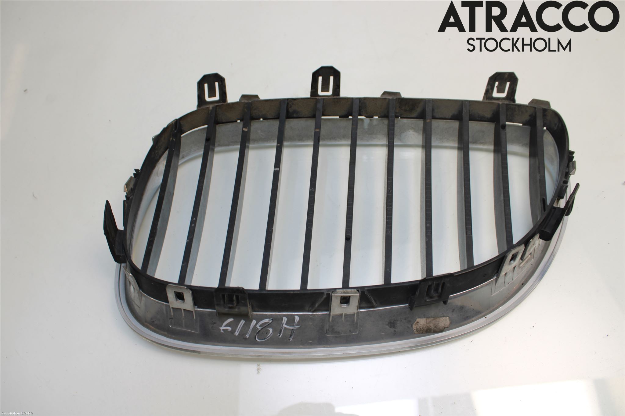 BMW 5 E60/61 Sed/Tou 02-10 Grilldel Høyre