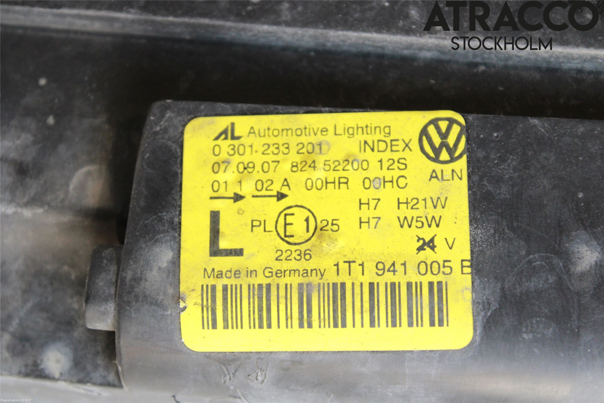Volkswagen VW TOURAN 03-10 Frontlykt Venstre