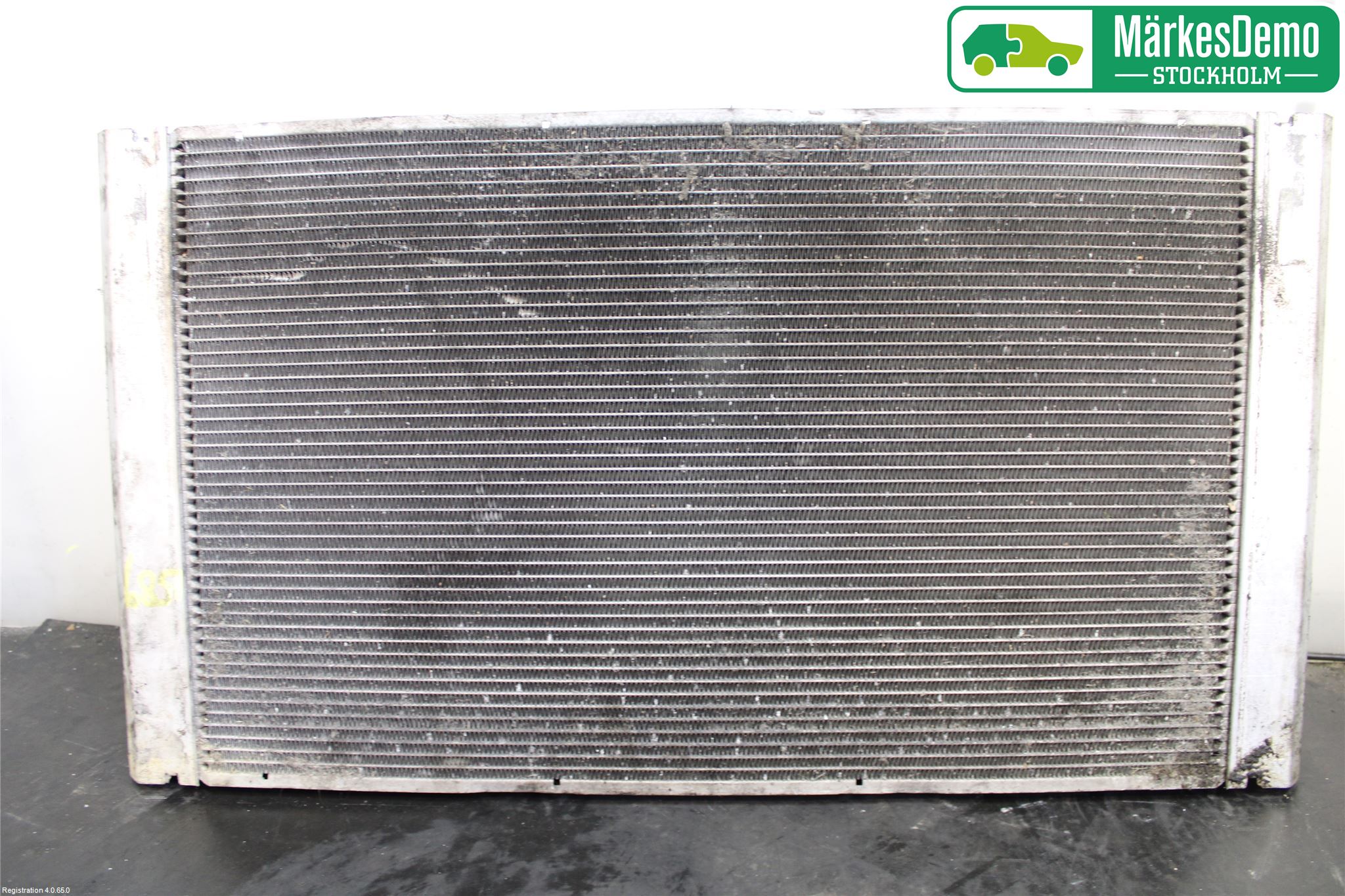 BMW 5 E60/61 Sed/Tou 02-10 Radiator Automat