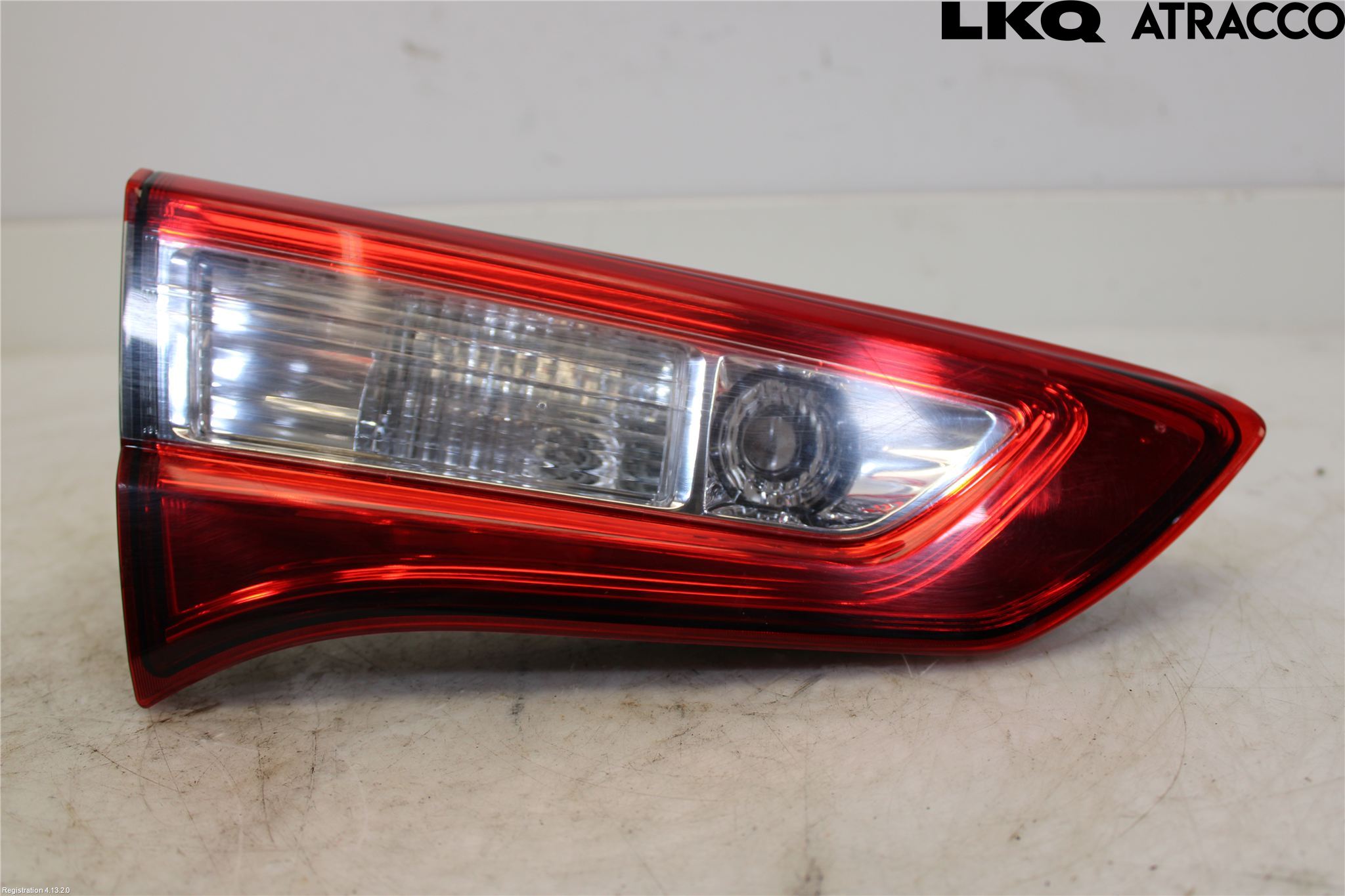 Toyota YARIS XP130 15-20 Baklykt Venstre  På Luke(Indre