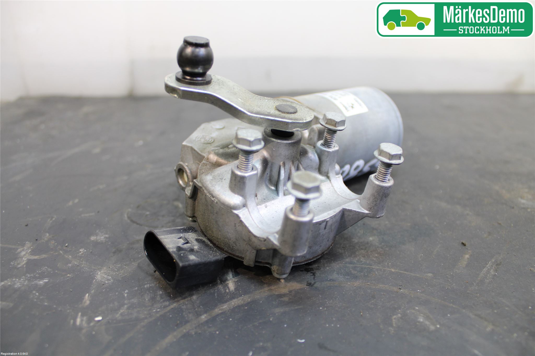 BMW 3 E90/91 SED/TOU 05-12 Viskermotor Frontrute