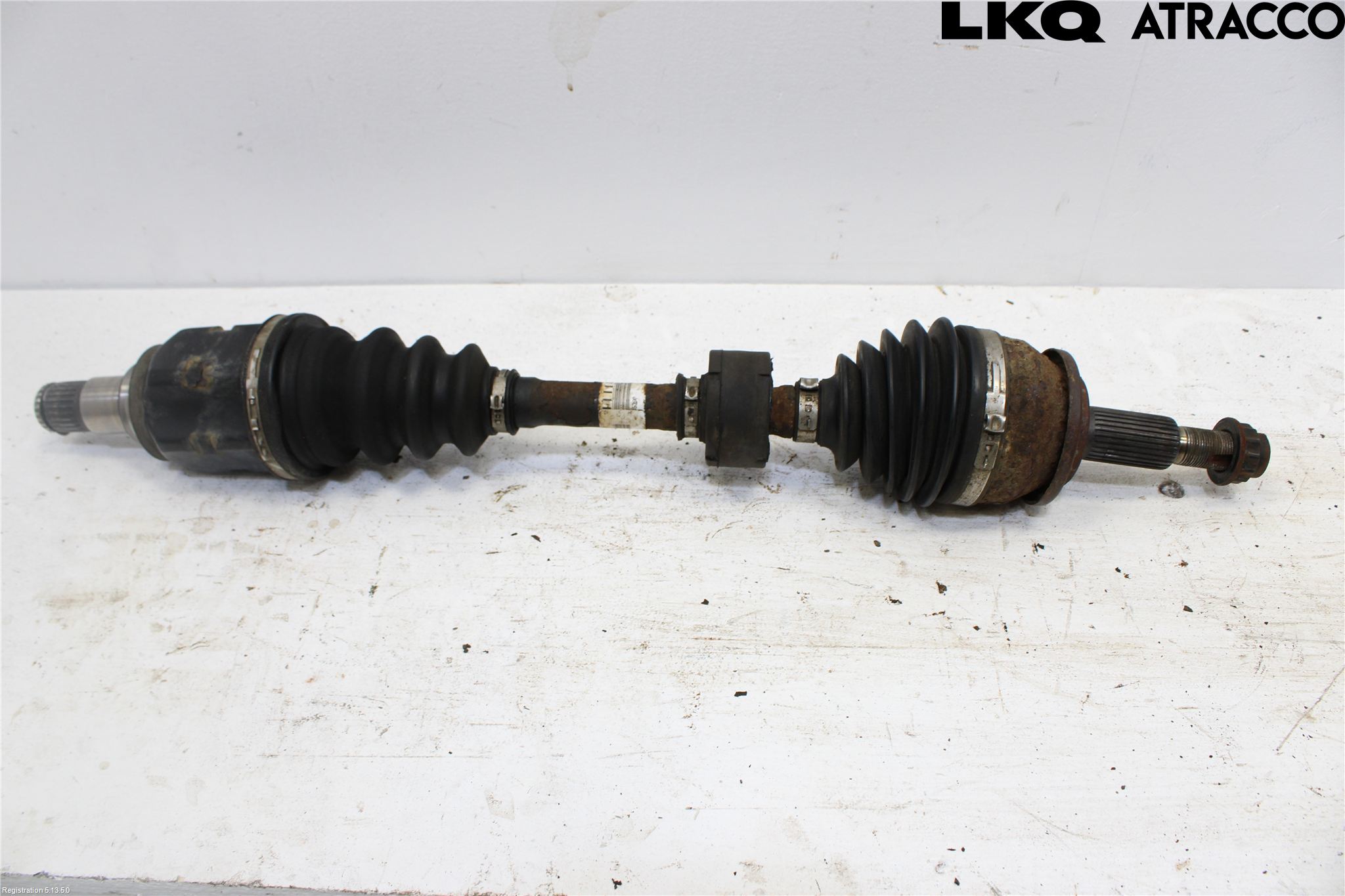 Toyota AVENSIS 16-18 Drivaksel Foran Kompl Venstre