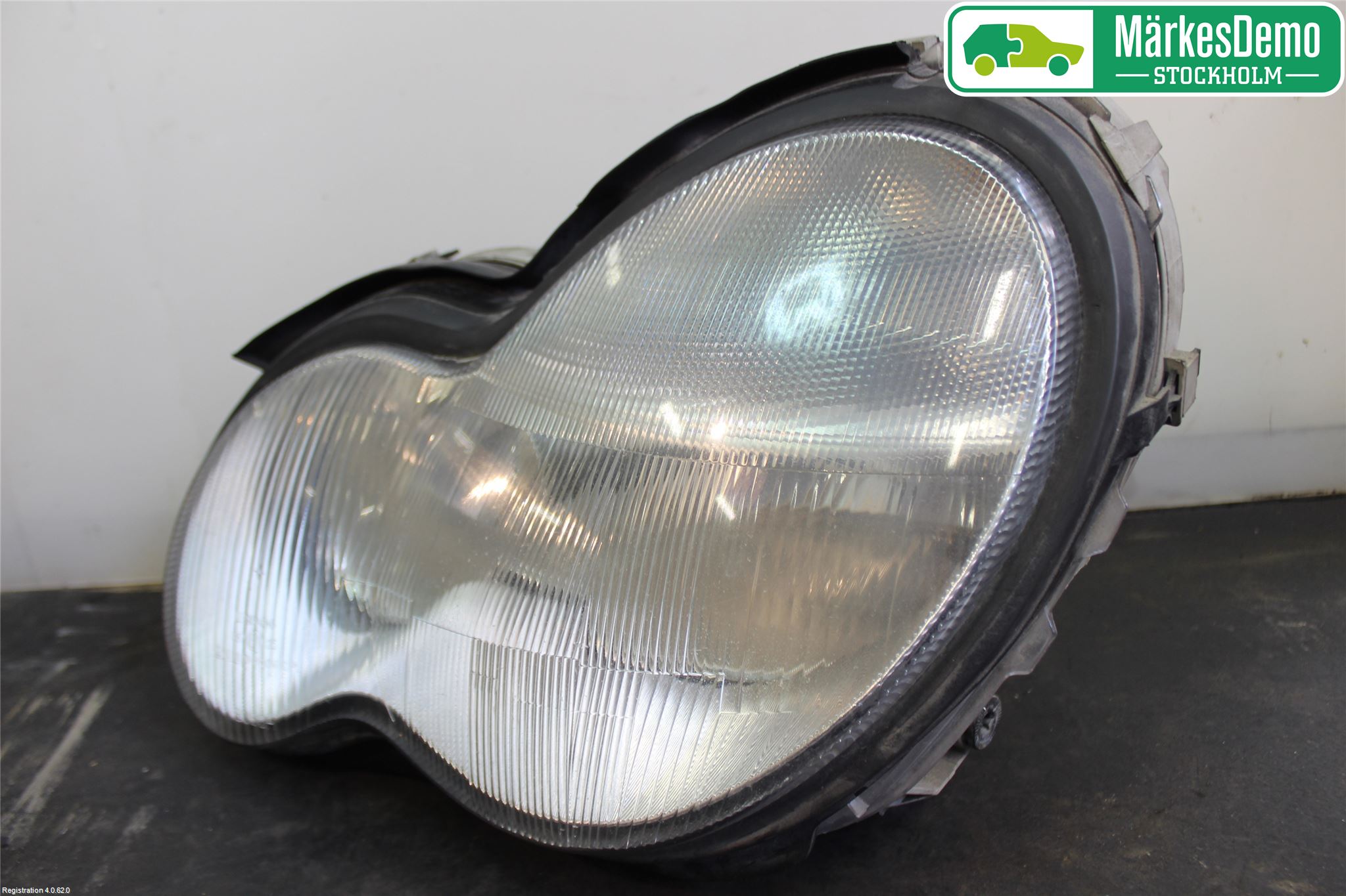 Mercedes-Benz MB C (203) 00-07 Frontlykt Venstre