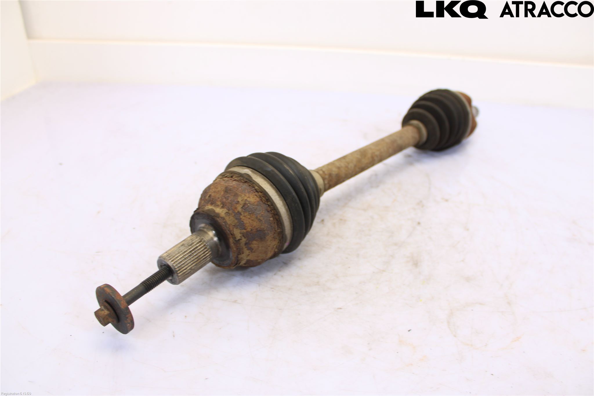 Ford FOCUS     04-07 Drivaksel Foran Kompl Venstre