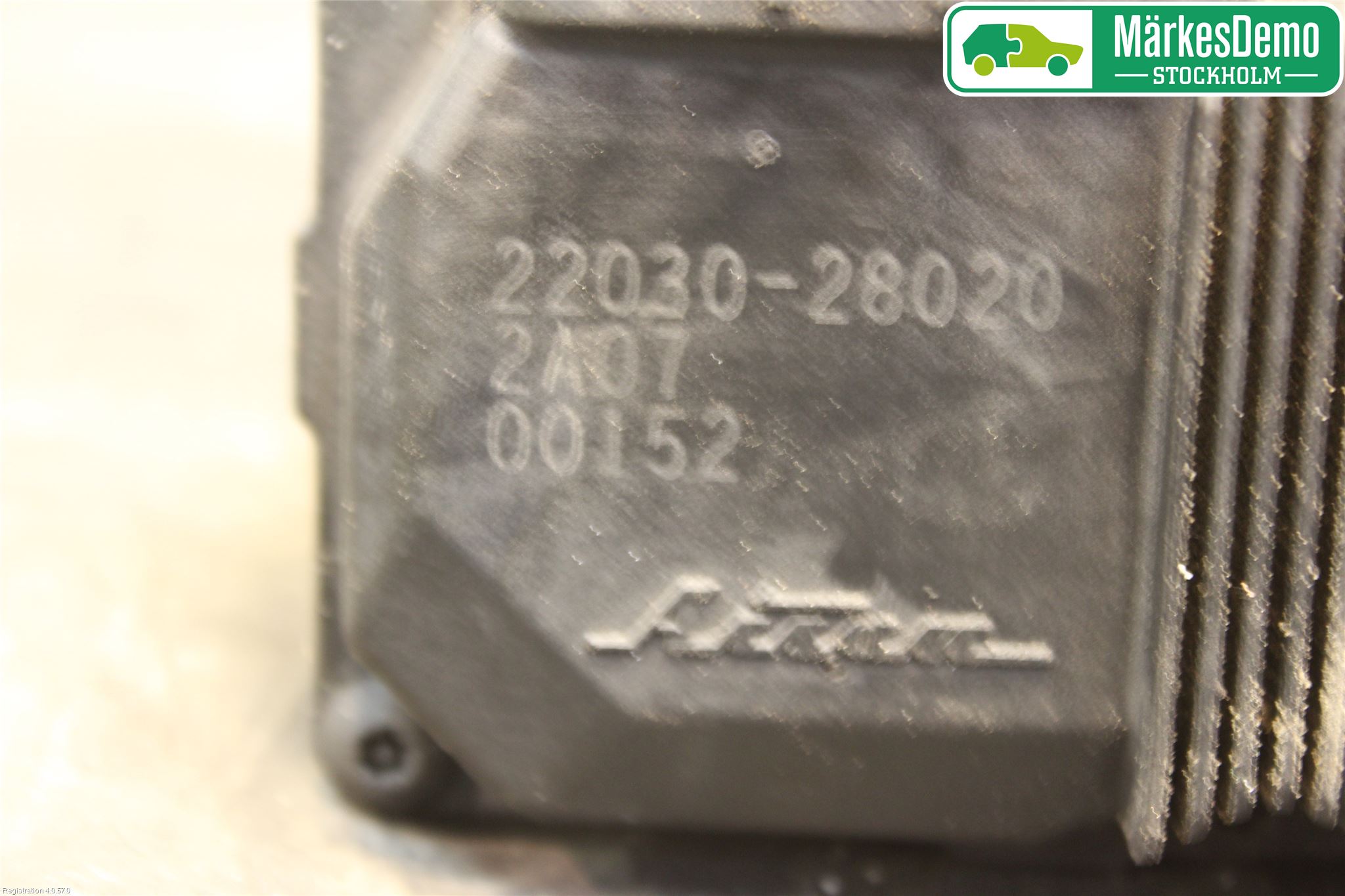 Toyota AVENSIS 98-02 Inns Spjeldhus
