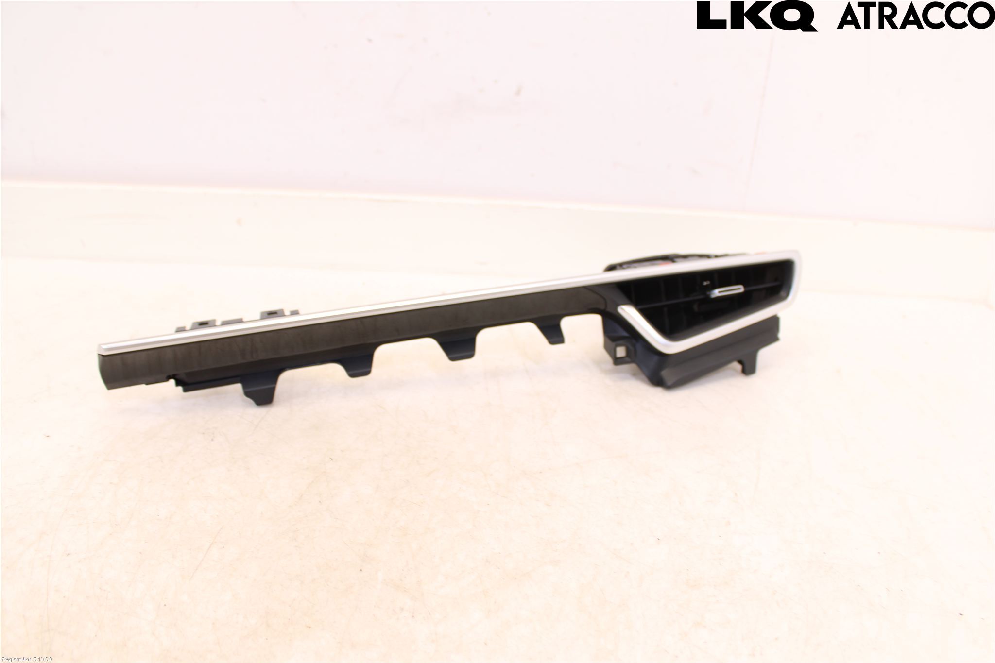 Toyota COROLLA CROSS XG10 22- Dashbord Kanal - Dyse