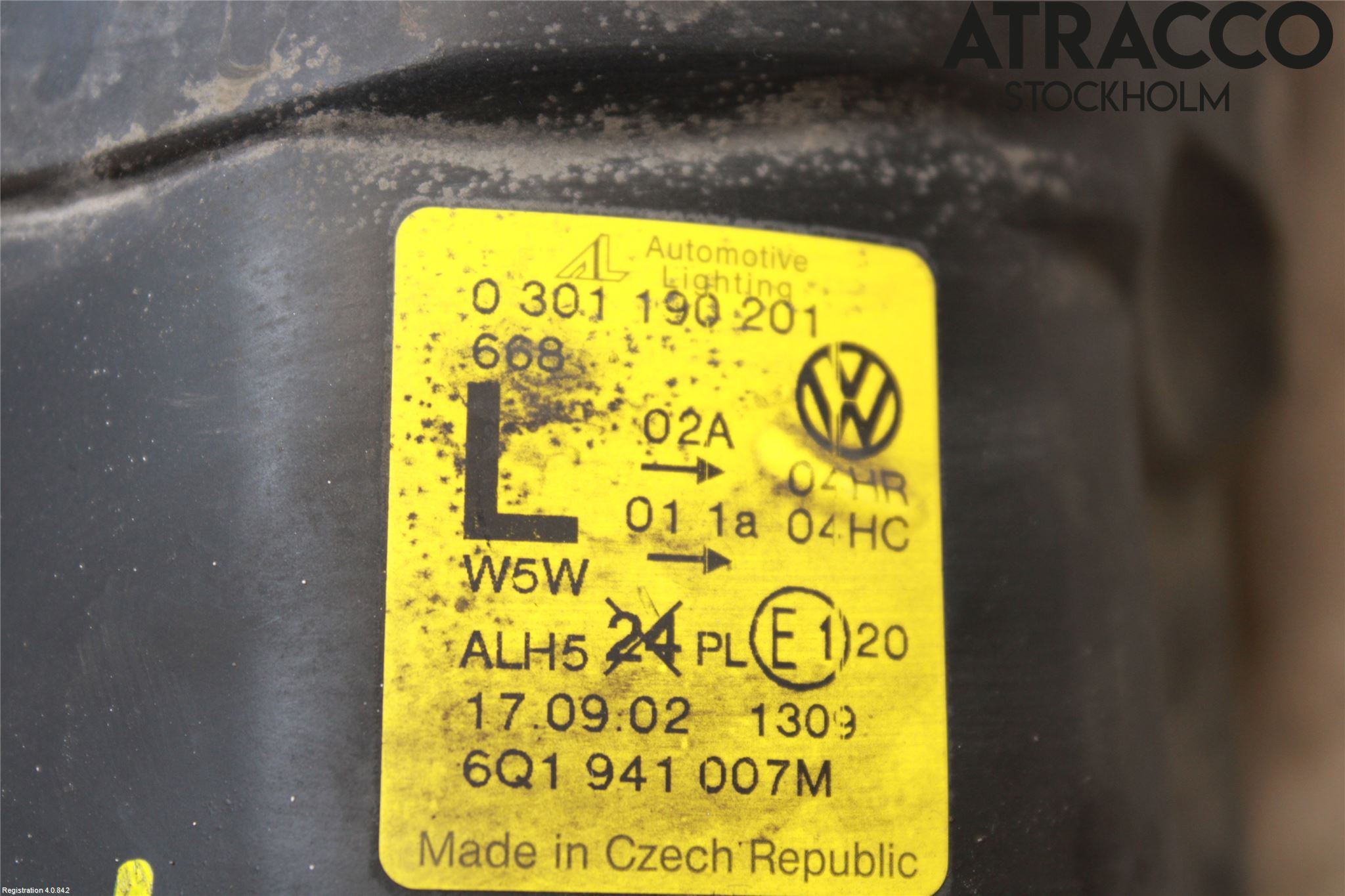 Volkswagen VW POLO 02-05 Frontlykt Venstre