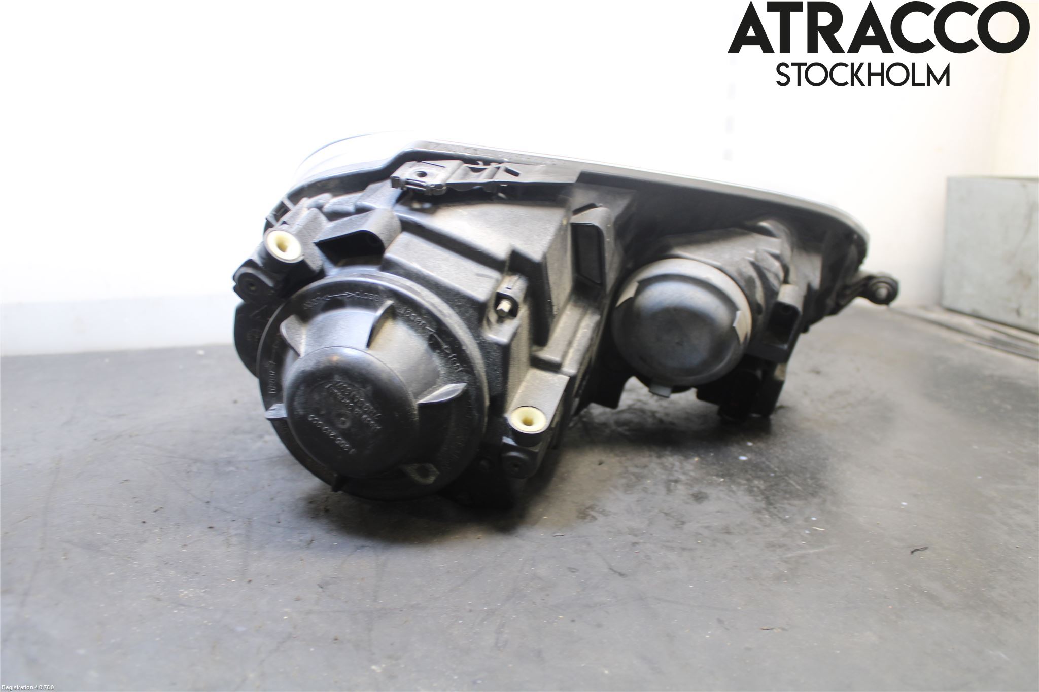 Volkswagen VW GOLF V 04-09 Frontlykt Venstre