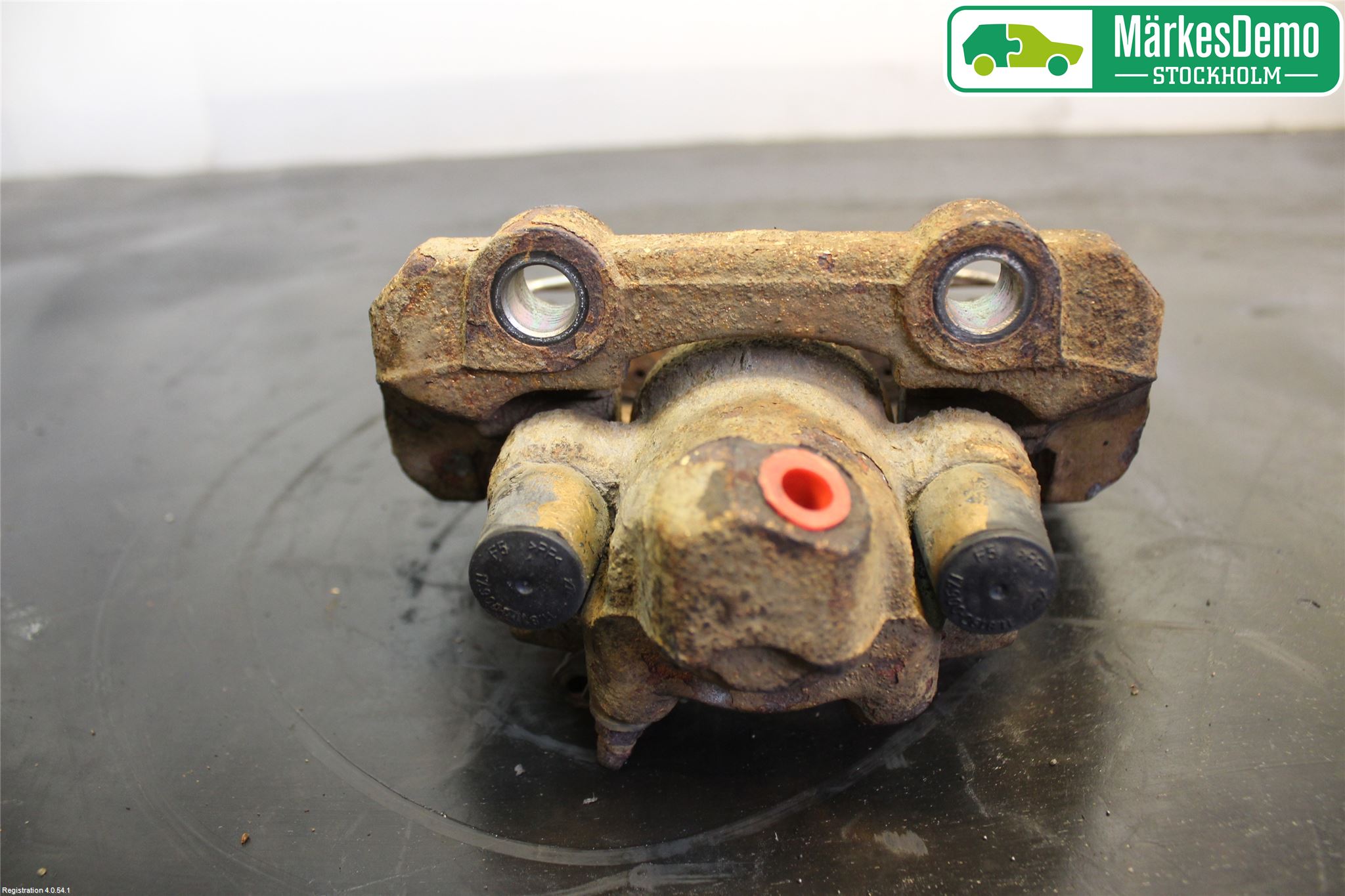 Saab 900      94-98 Bremsecaliper Foran Venstre