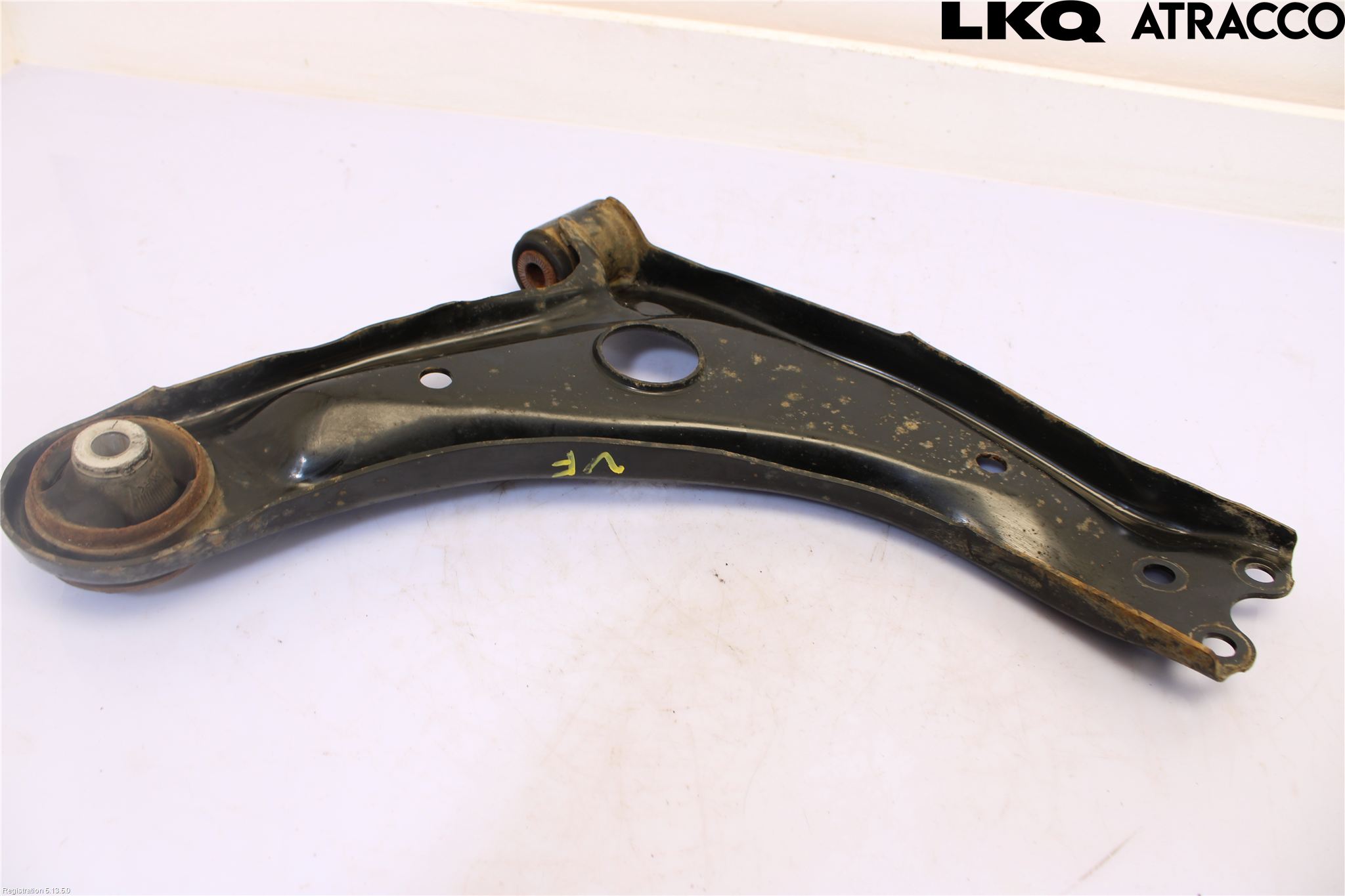 Toyota YARIS XP21 20- Bærearm Foran Venstre Nedre