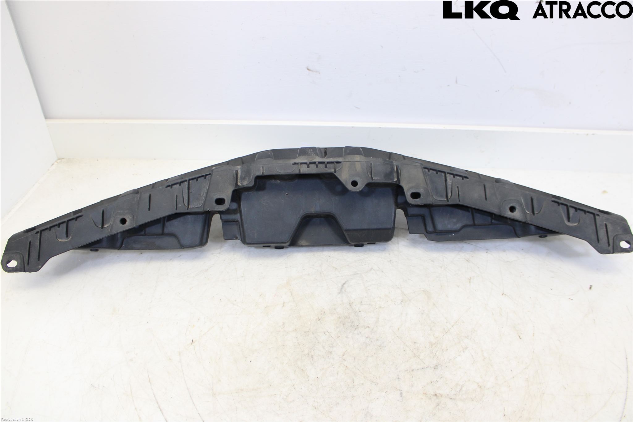 Toyota YARIS XP130 12-14 Grill Komplett