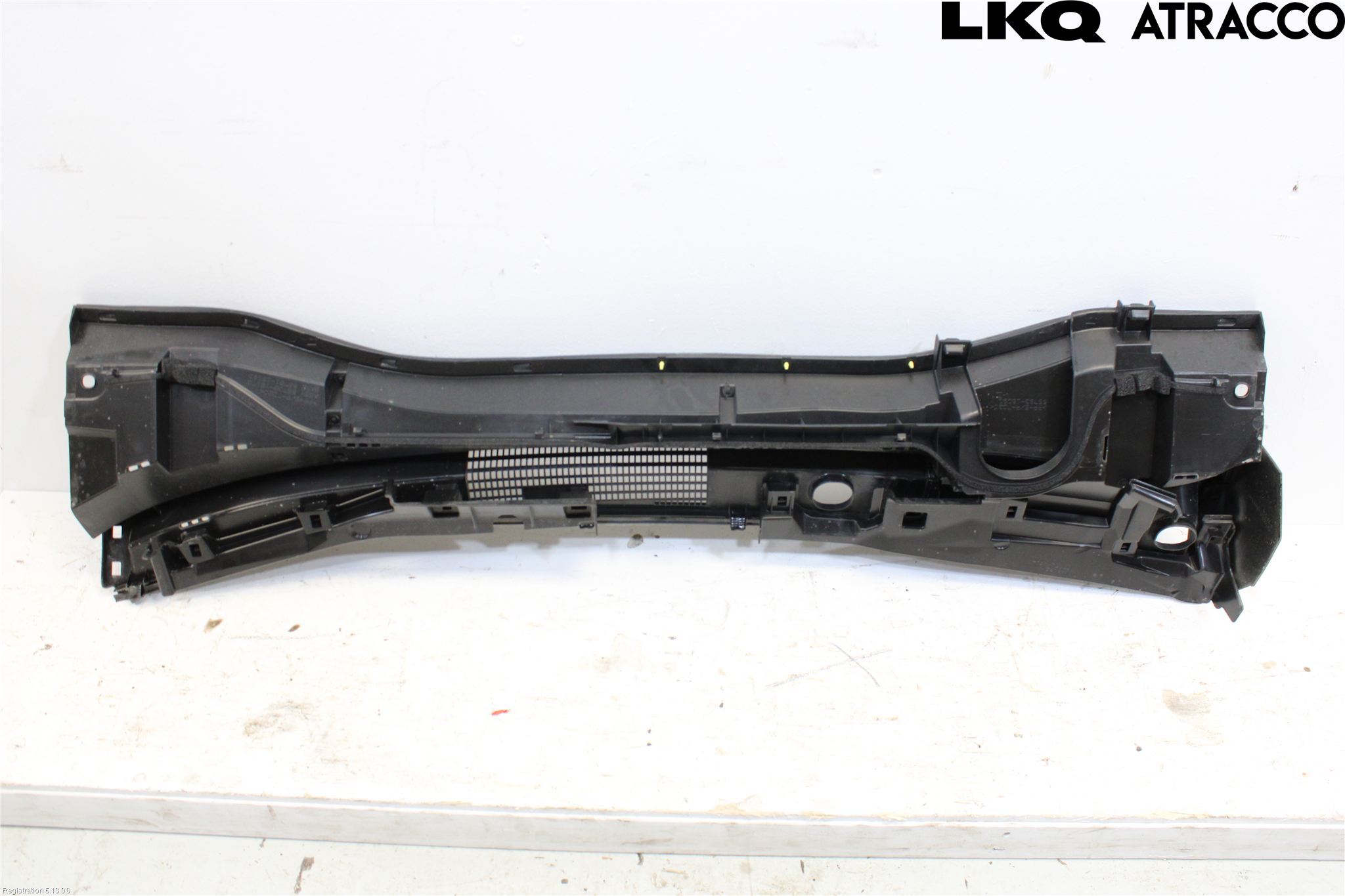 Toyota COROLLA CROSS XG10 22- Visker Deksel-Grill-Under Frr