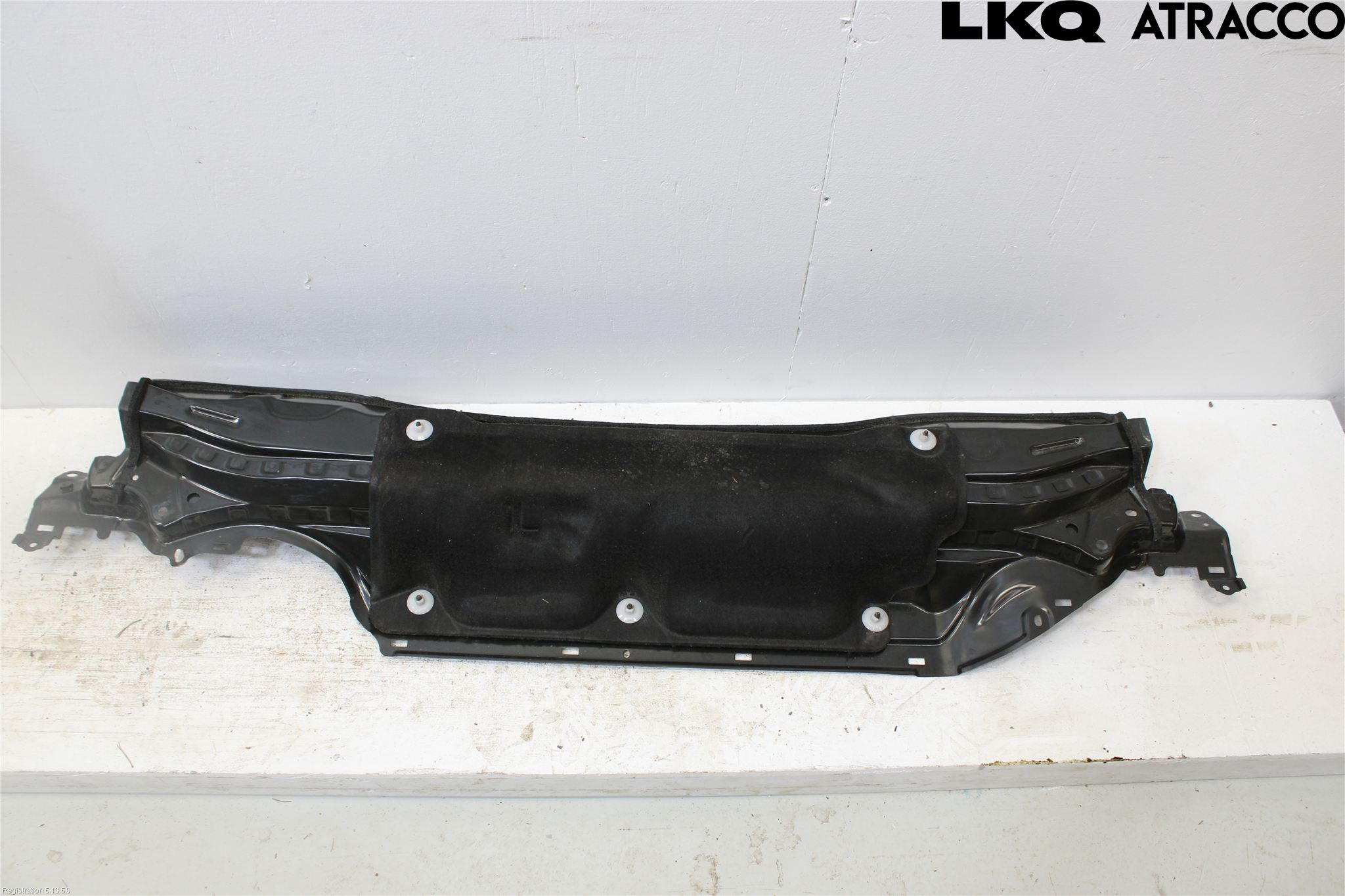Toyota YARIS XP21 20- Visker Deksel-Grill-Under Frr