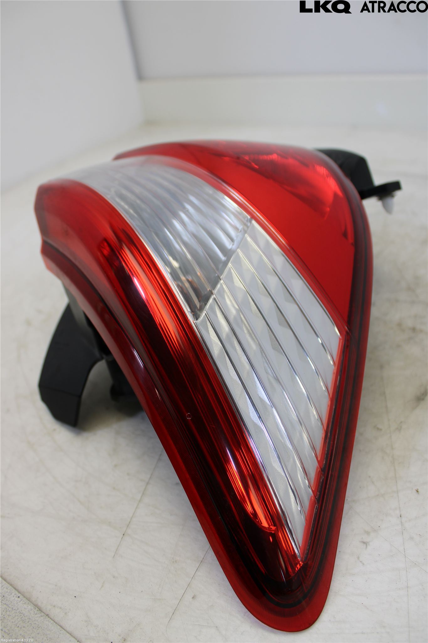 Toyota YARIS XP130 15-20 Baklykt Venstre