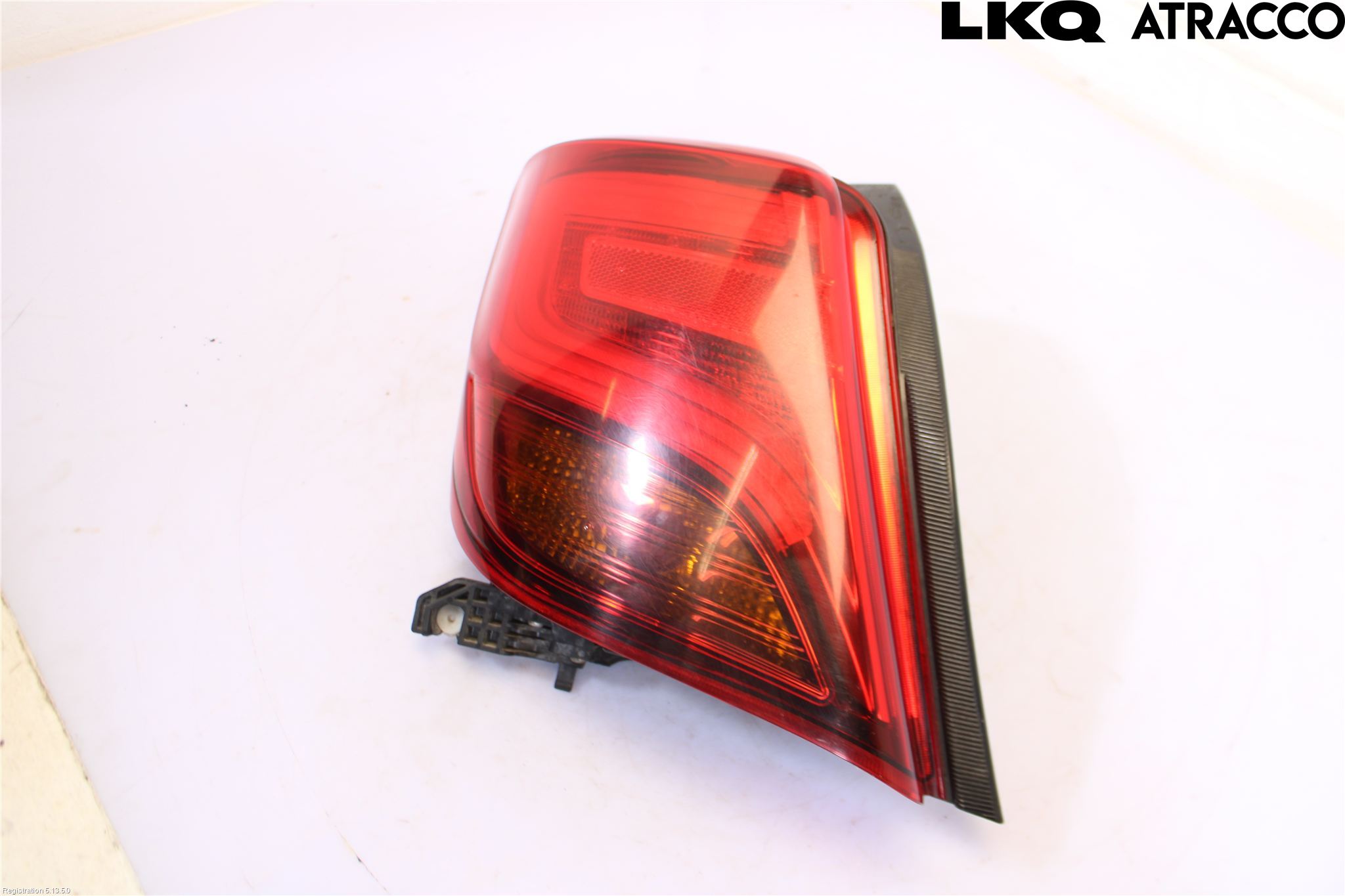 Toyota YARIS XP130 15-20 Baklykt Venstre