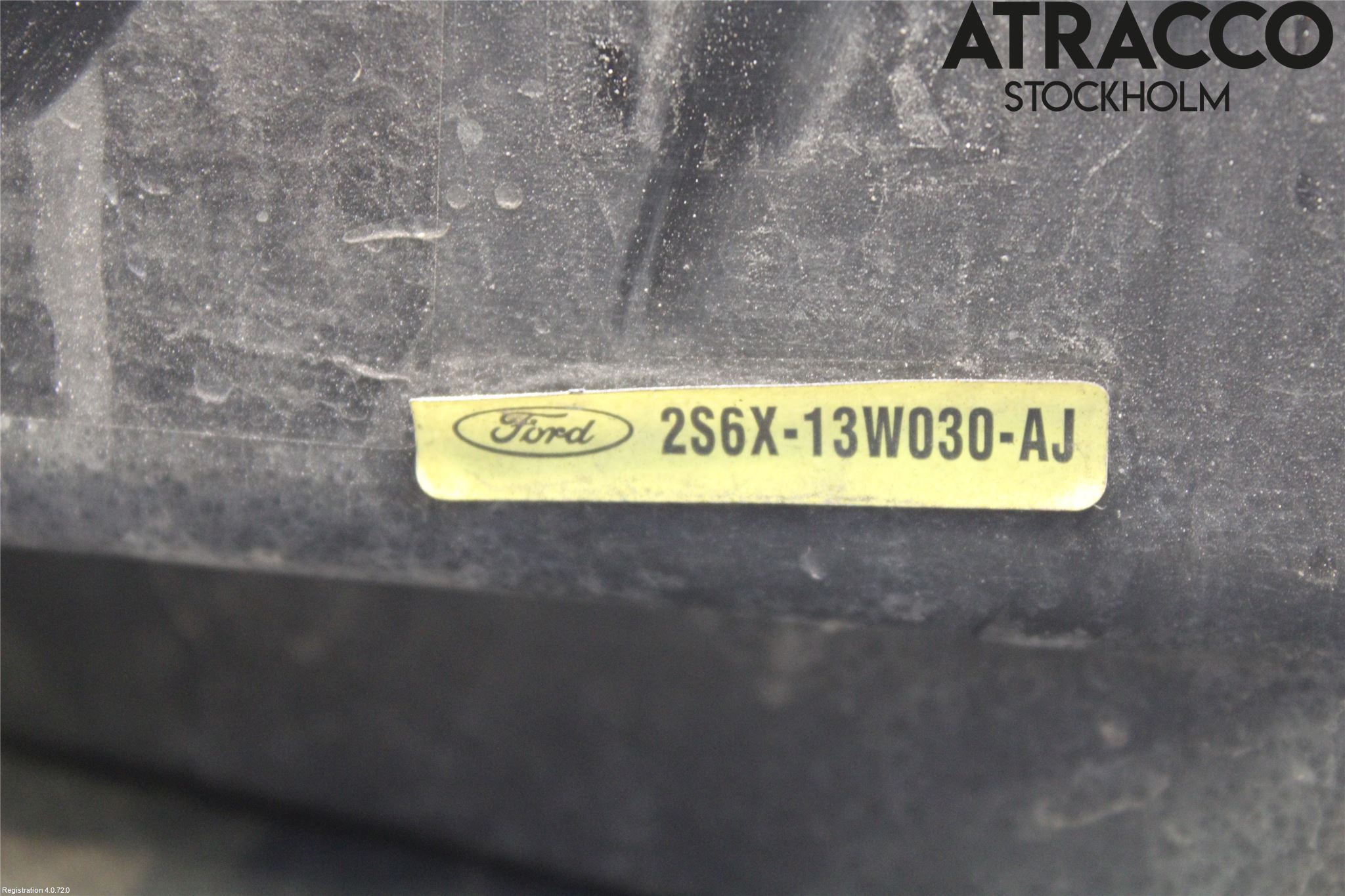 Ford FIESTA     02-05 Frontlykt Venstre