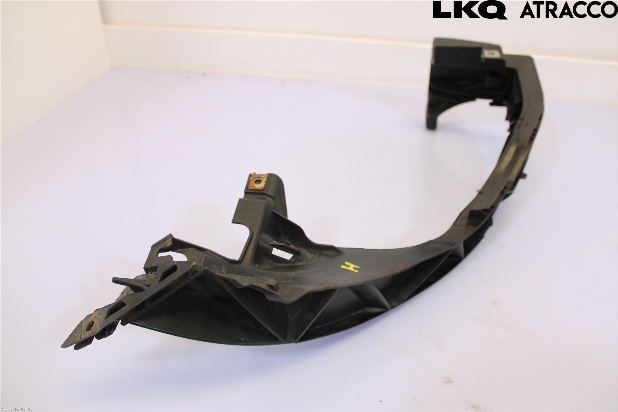 BMW 1 E87/81 5D/3D 03-11 Frontlykt Ramme H Lyktering