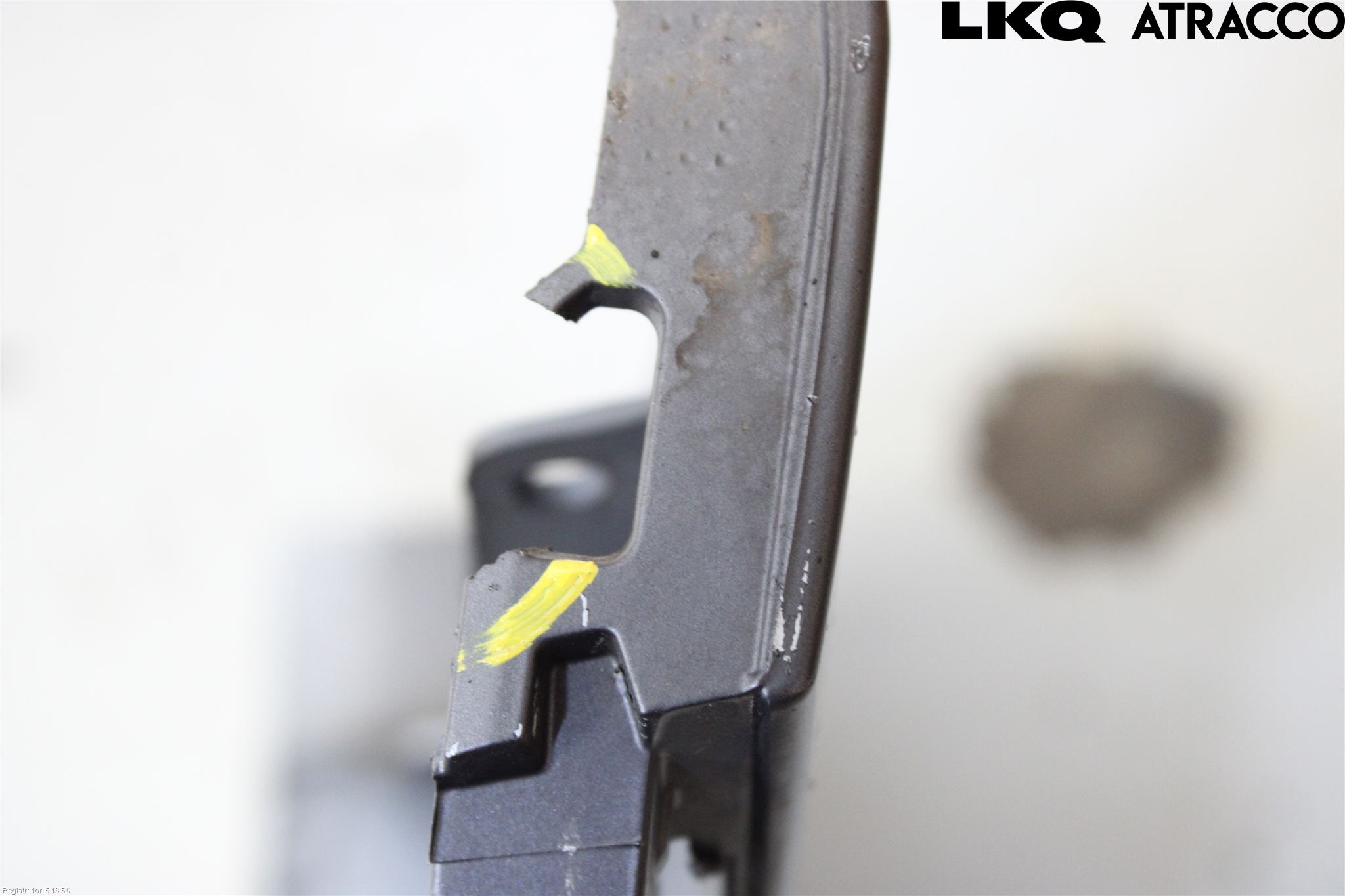 Audi A6 F2/C8 19- Støtfanger Bak Midt Del
