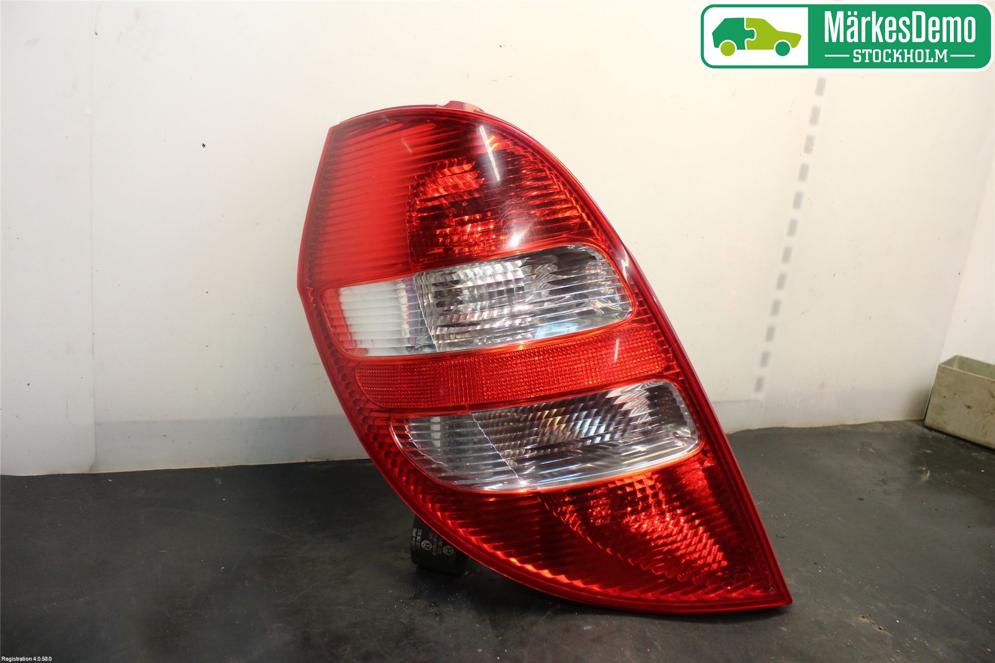 Mercedes-Benz MB A-KLASS (W169) 04-12 Baklykt Venstre