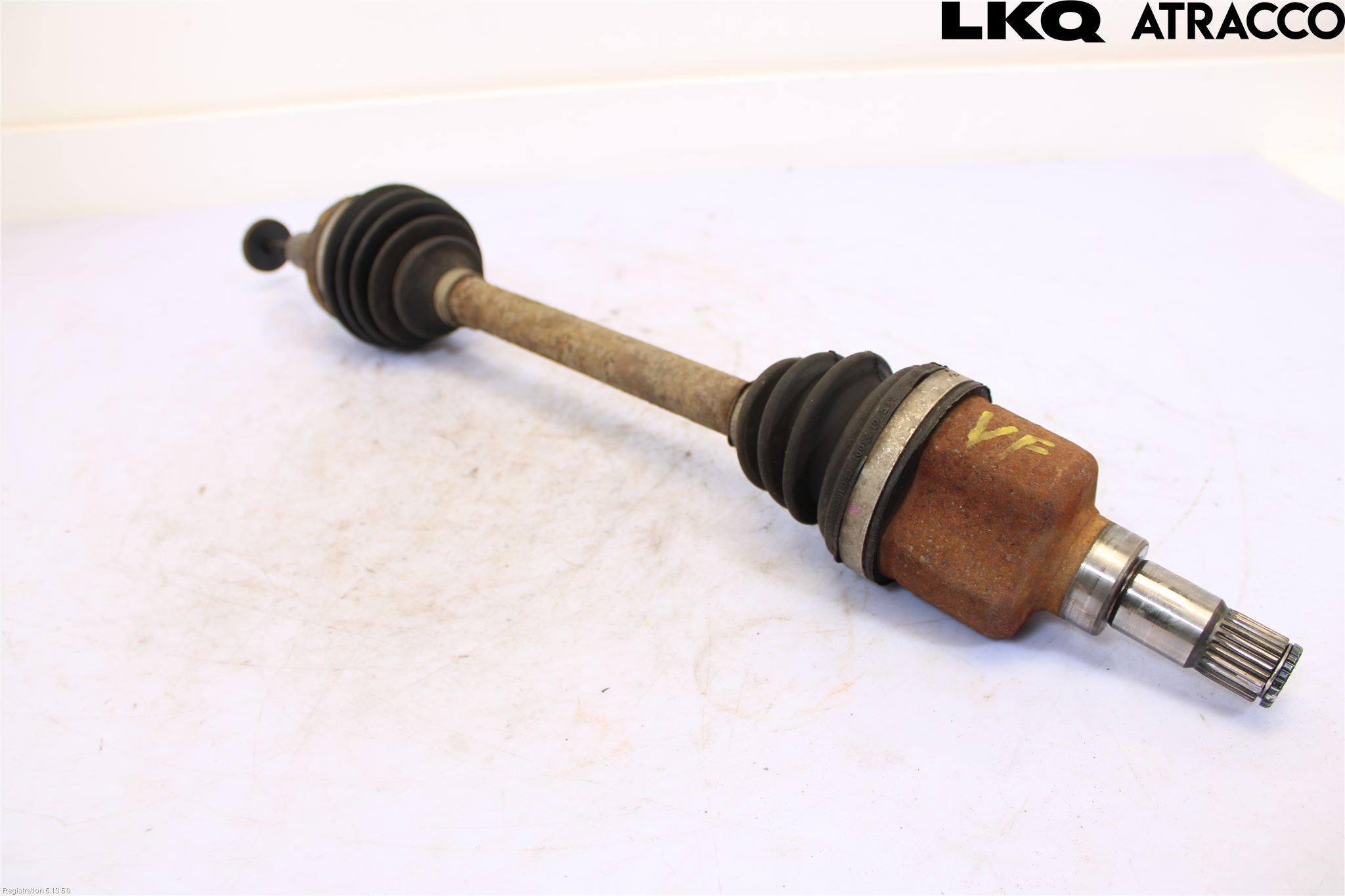 Ford FOCUS     04-07 Drivaksel Foran Kompl Venstre