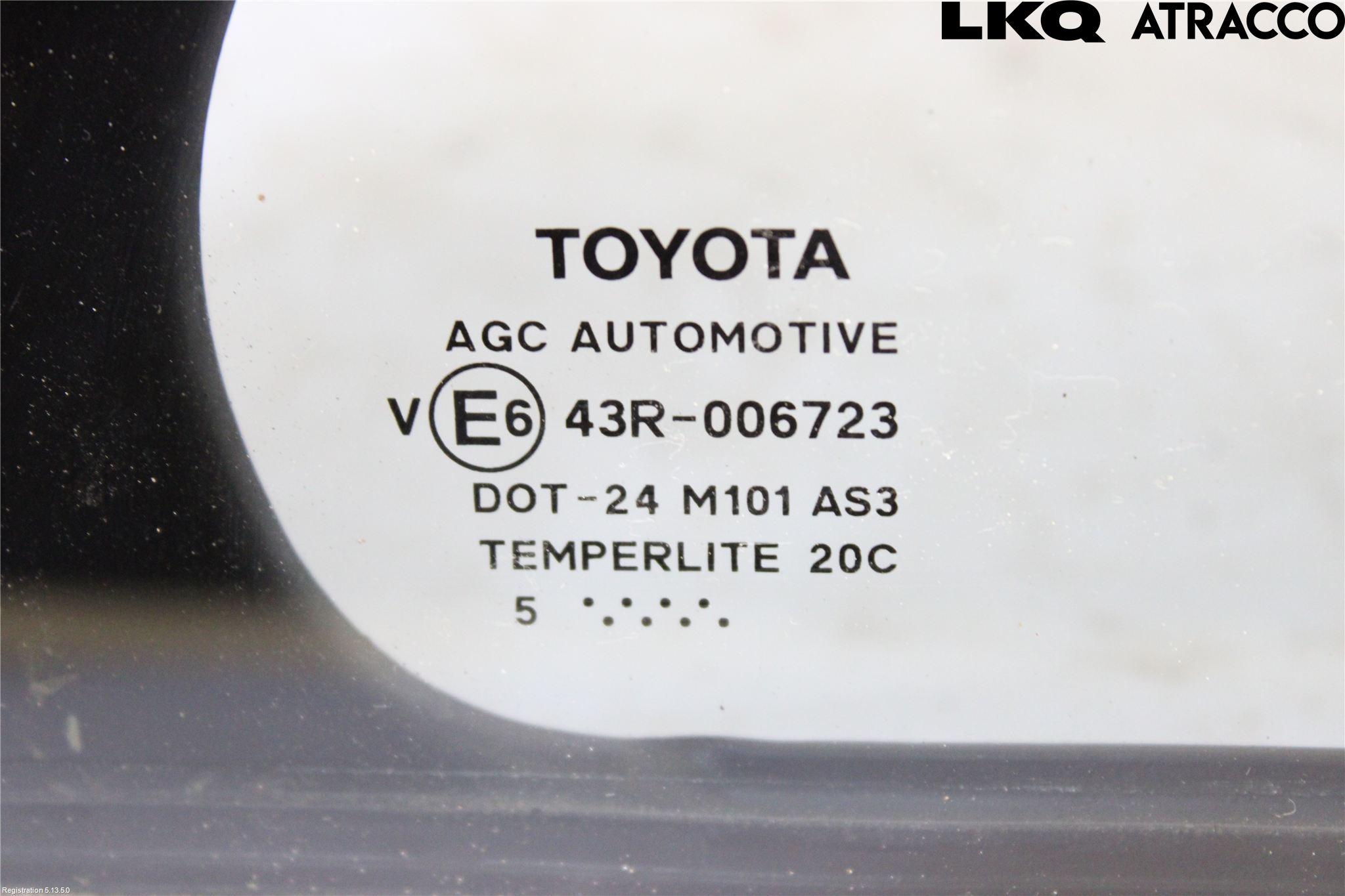 Toyota AVENSIS 16-18 Dørrute Bak Høyre Trekant 4D