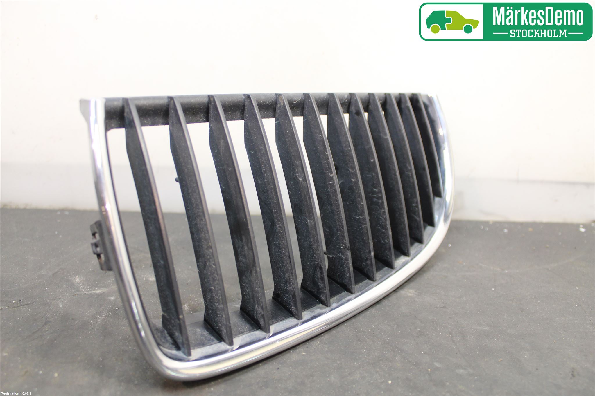 BMW 3 E90/91 SED/TOU 05-12 Grilldel Venstre
