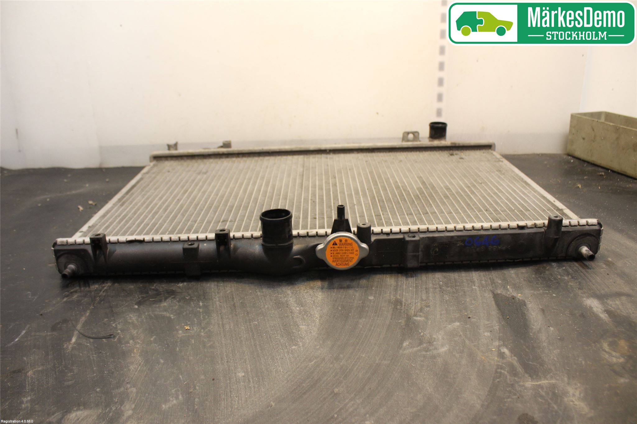 Mitsubishi SPACE STAR 98-05 Radiator Manuell