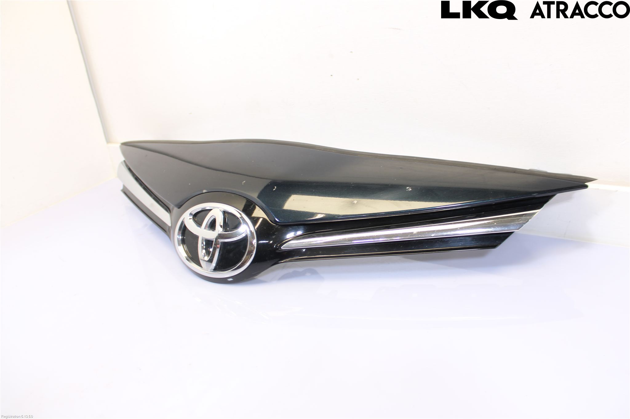 Toyota AVENSIS 16-18 Grill Komplett