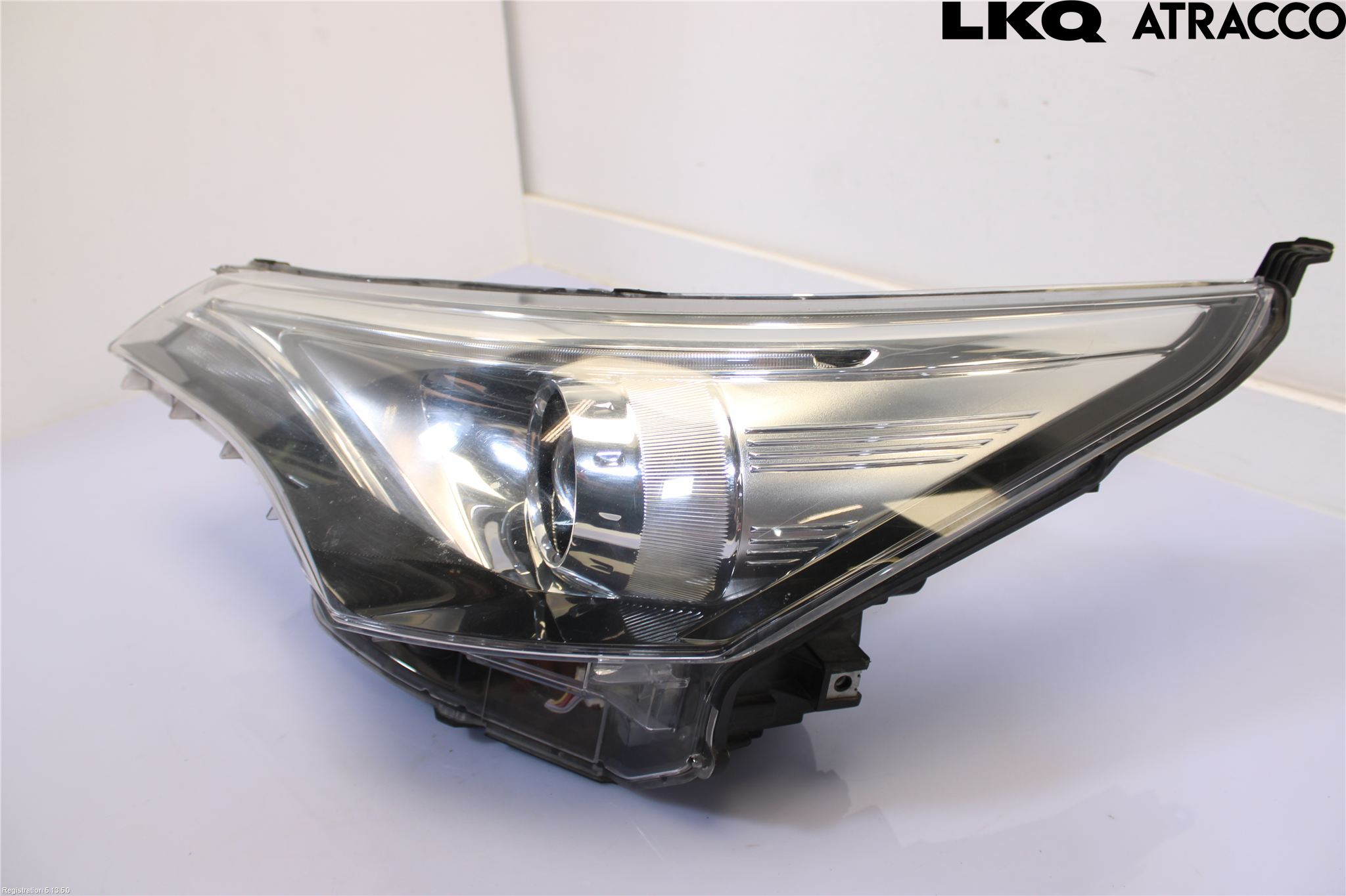 Toyota AVENSIS 16-18 Frontlykt Venstre