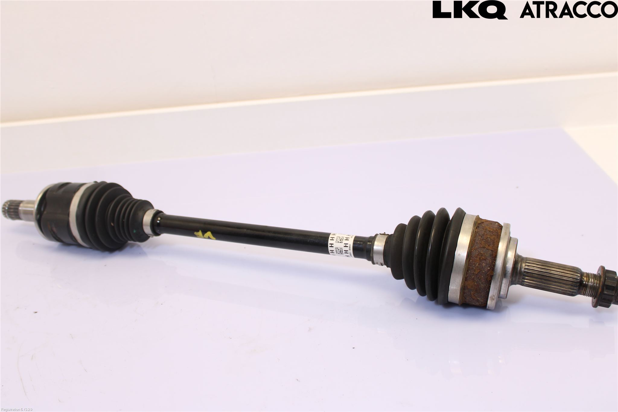 Toyota YARIS XP21 20- Drivaksel Foran Kompl Venstre