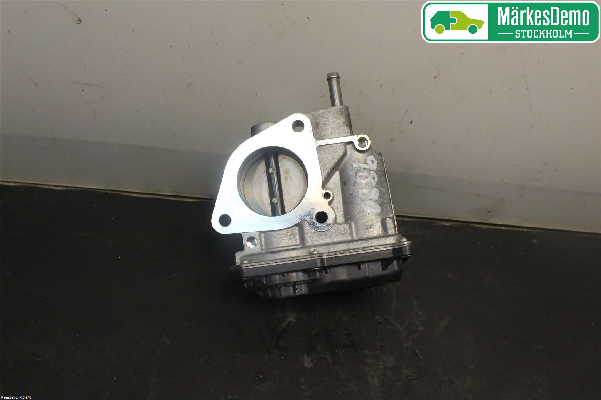 Toyota YARIS XP130 15-20 Inns Spjeldhus