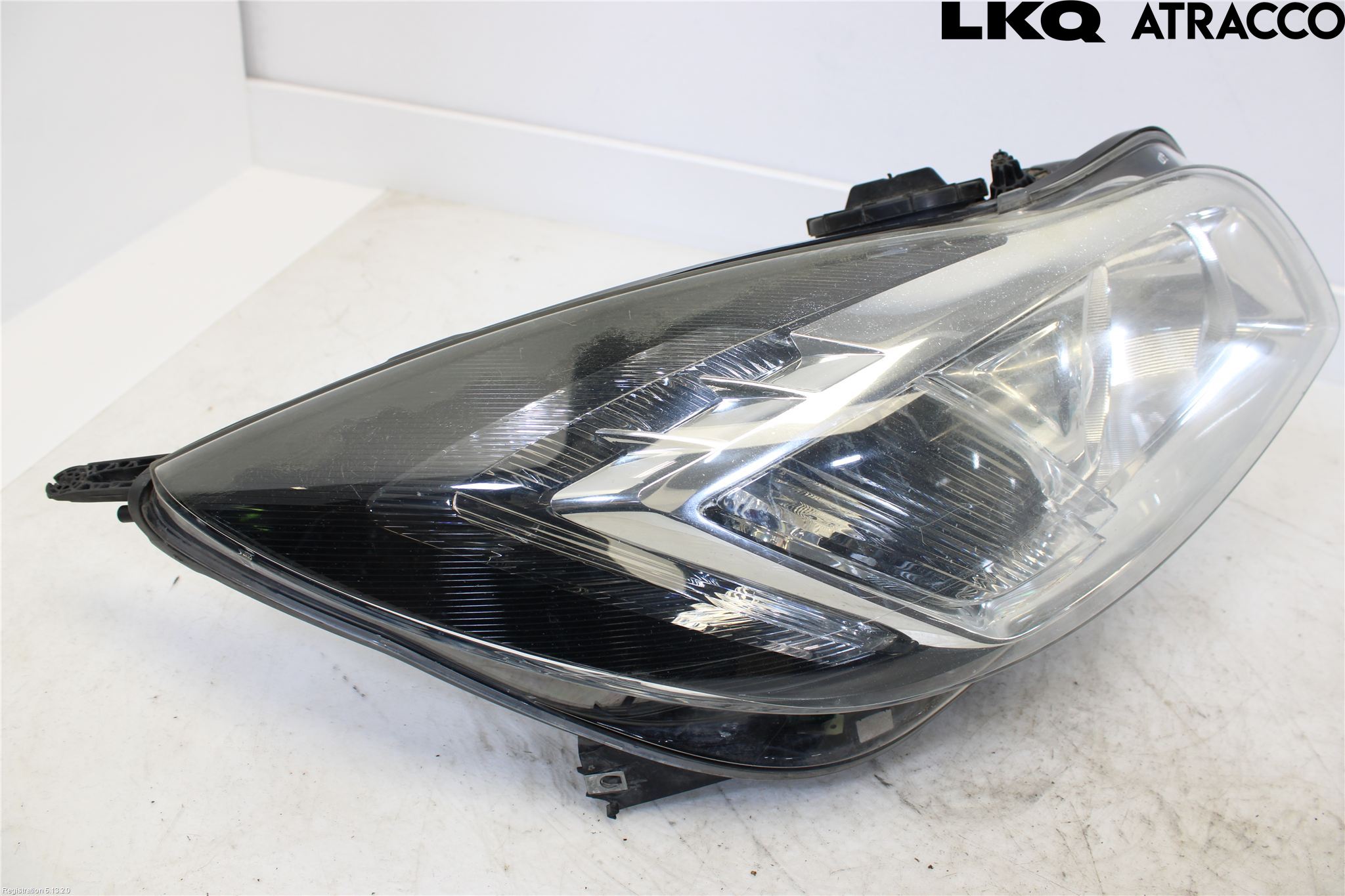 Opel INSIGNIA 09-16 Frontlykt Høyre