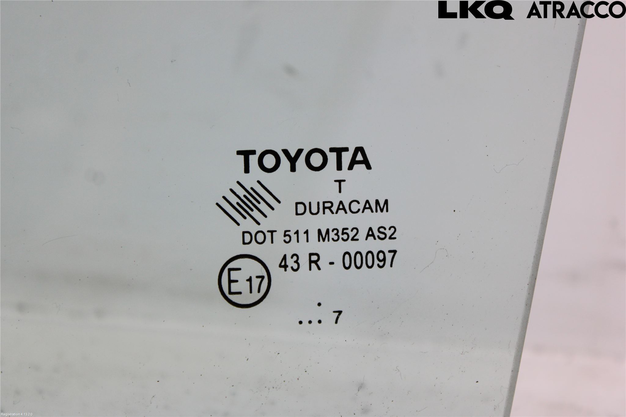 Toyota YARIS XP130 15-20 Dørrute Foran Høyre Trekant