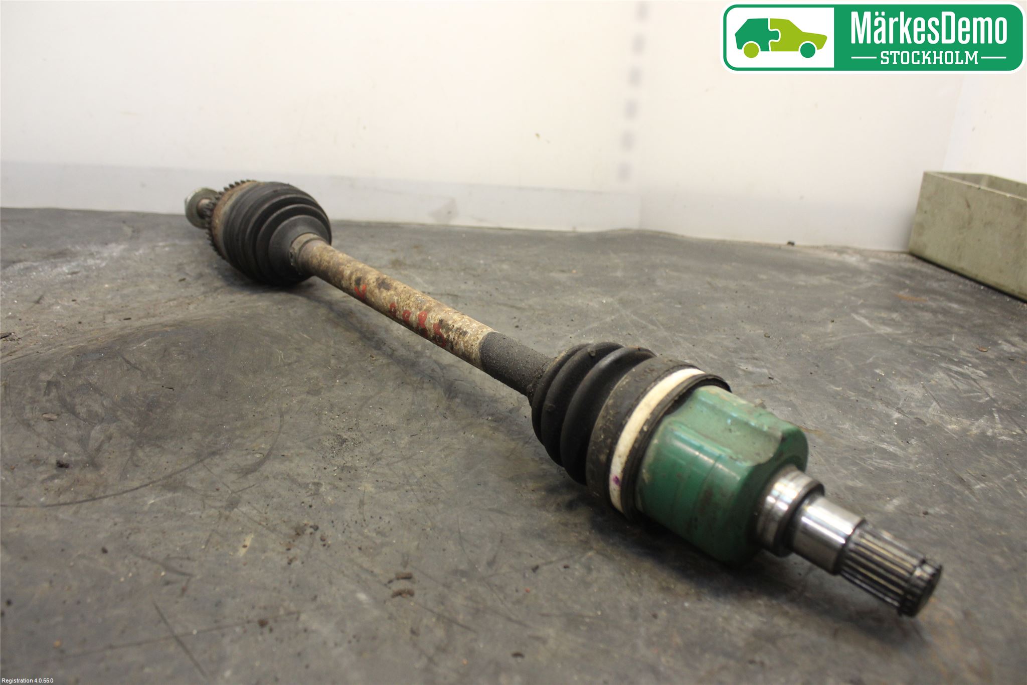 Suzuki SWIFT 05-10 Drivaksel Foran Kompl Venstre