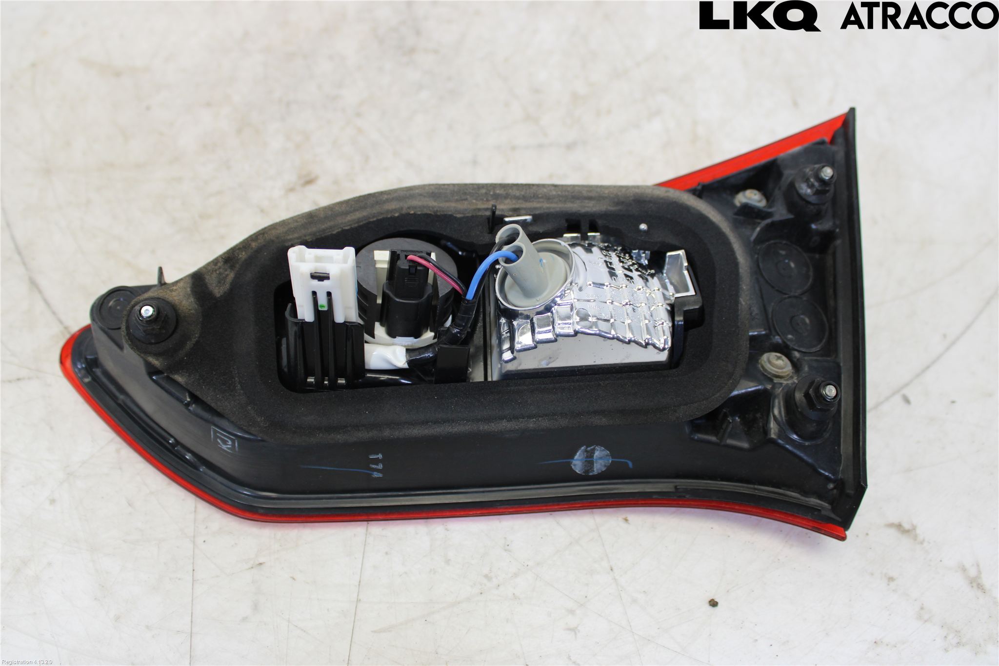 Toyota YARIS XP130 15-20 Baklykt Venstre  På Luke(Indre
