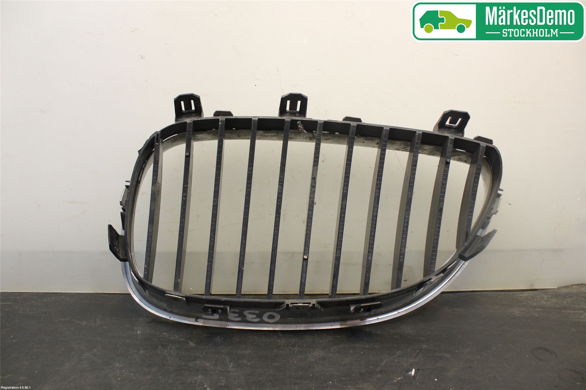 BMW 5 E60/61 Sed/Tou 02-10 Grilldel Høyre