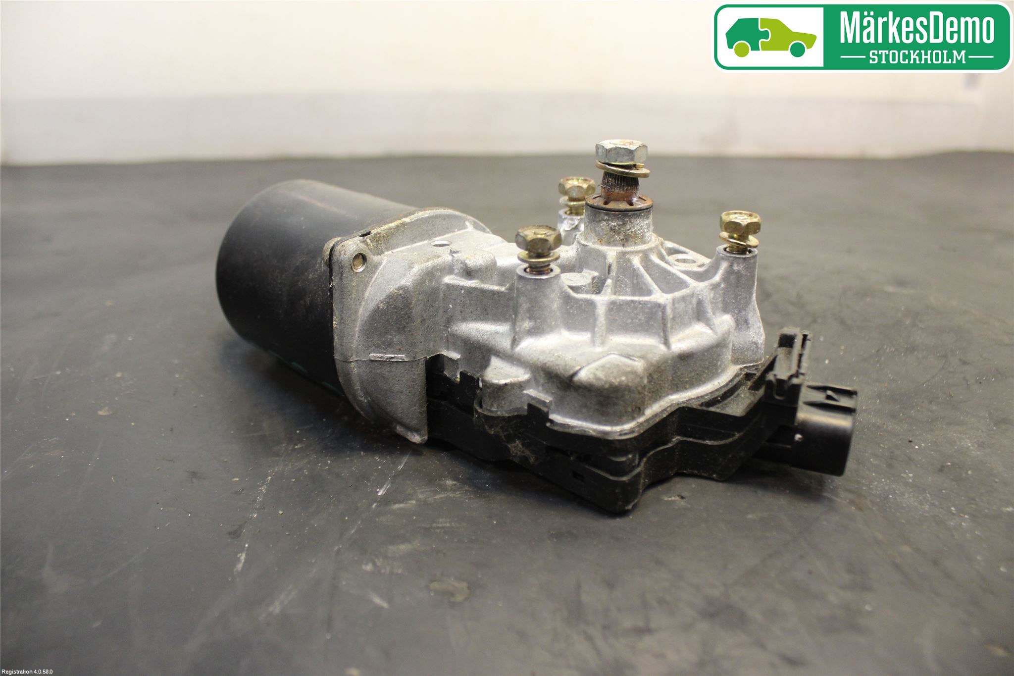 Toyota YARIS VERSO P1 00-05 Viskermotor Frontrute