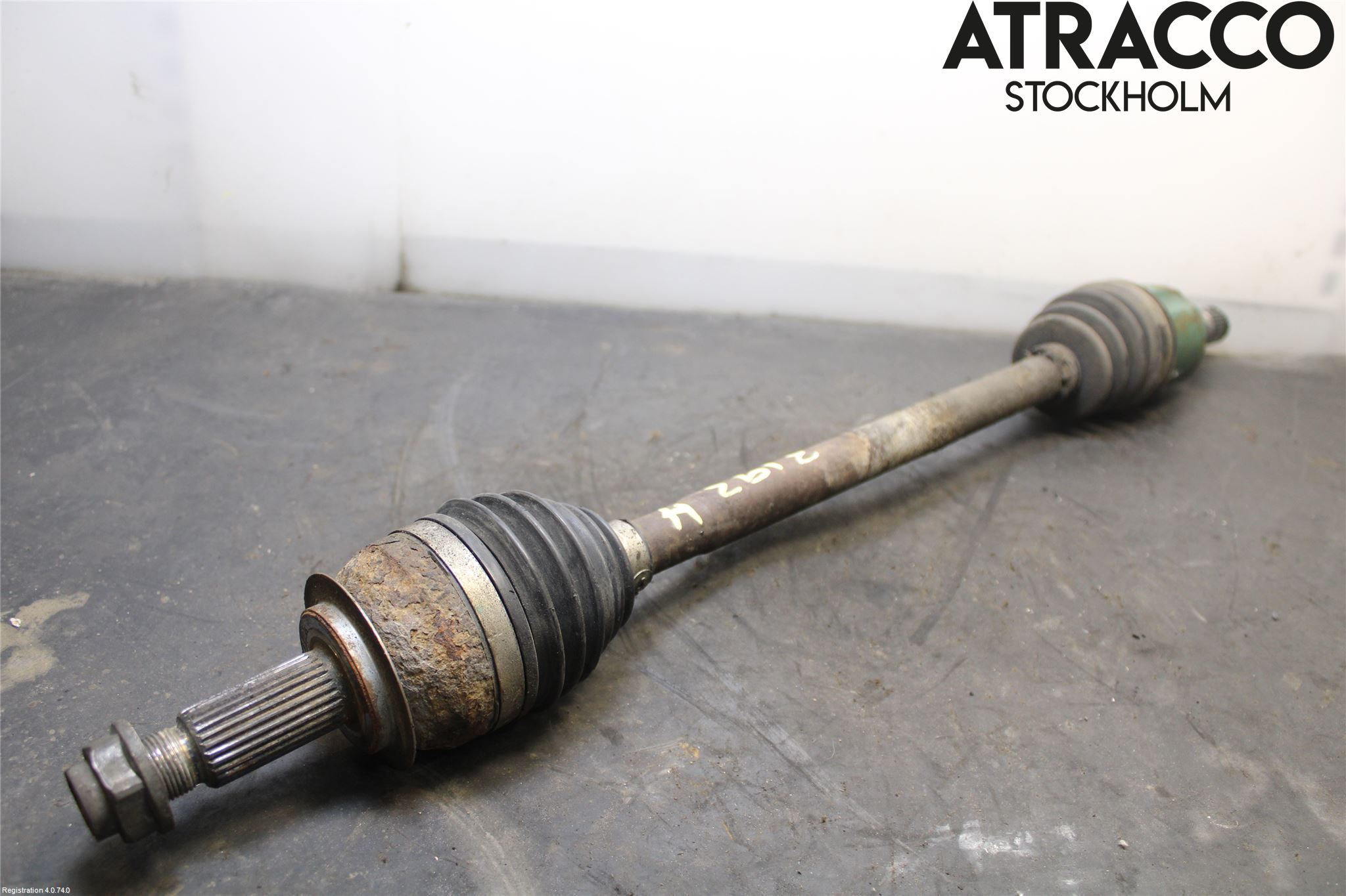 Subaru LEGACY    04-06 Drivaksel Foran Kompl Høyre
