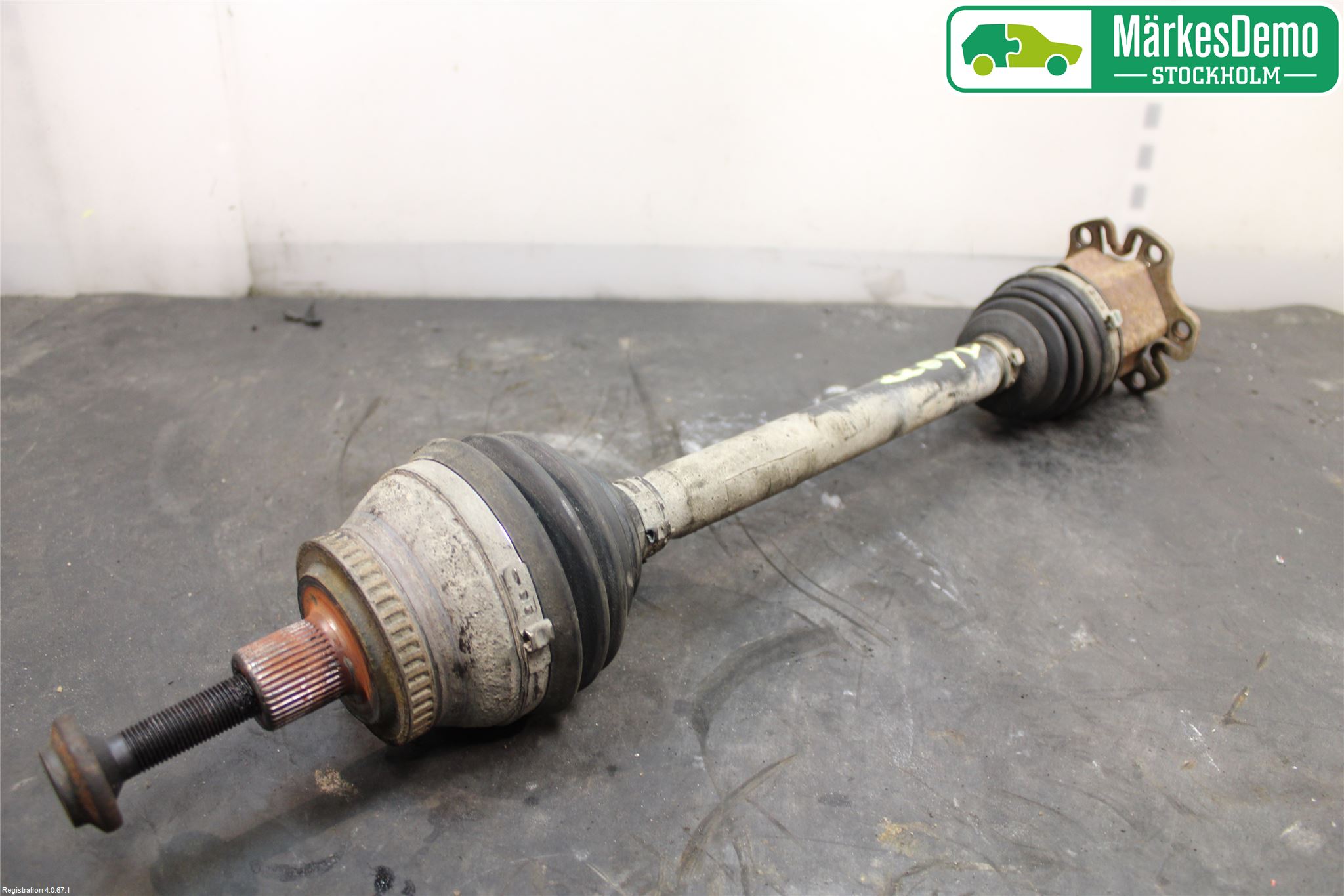 Audi A4/S4 05-07 Drivaksel Foran Kompl Venstre