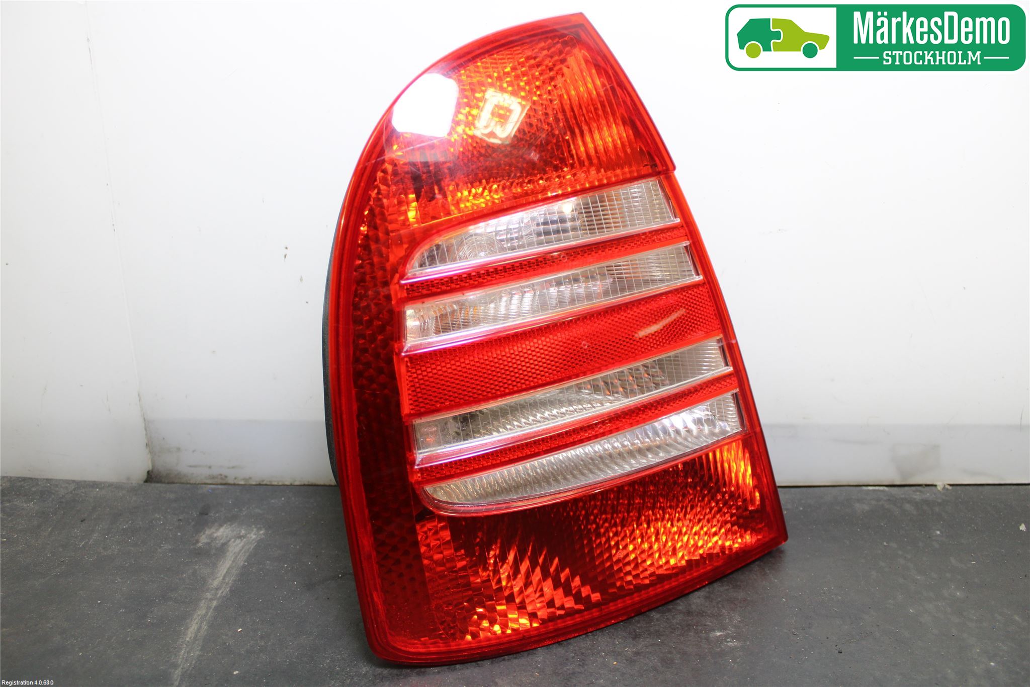 Skoda SUPERB 01-08 Baklykt Venstre