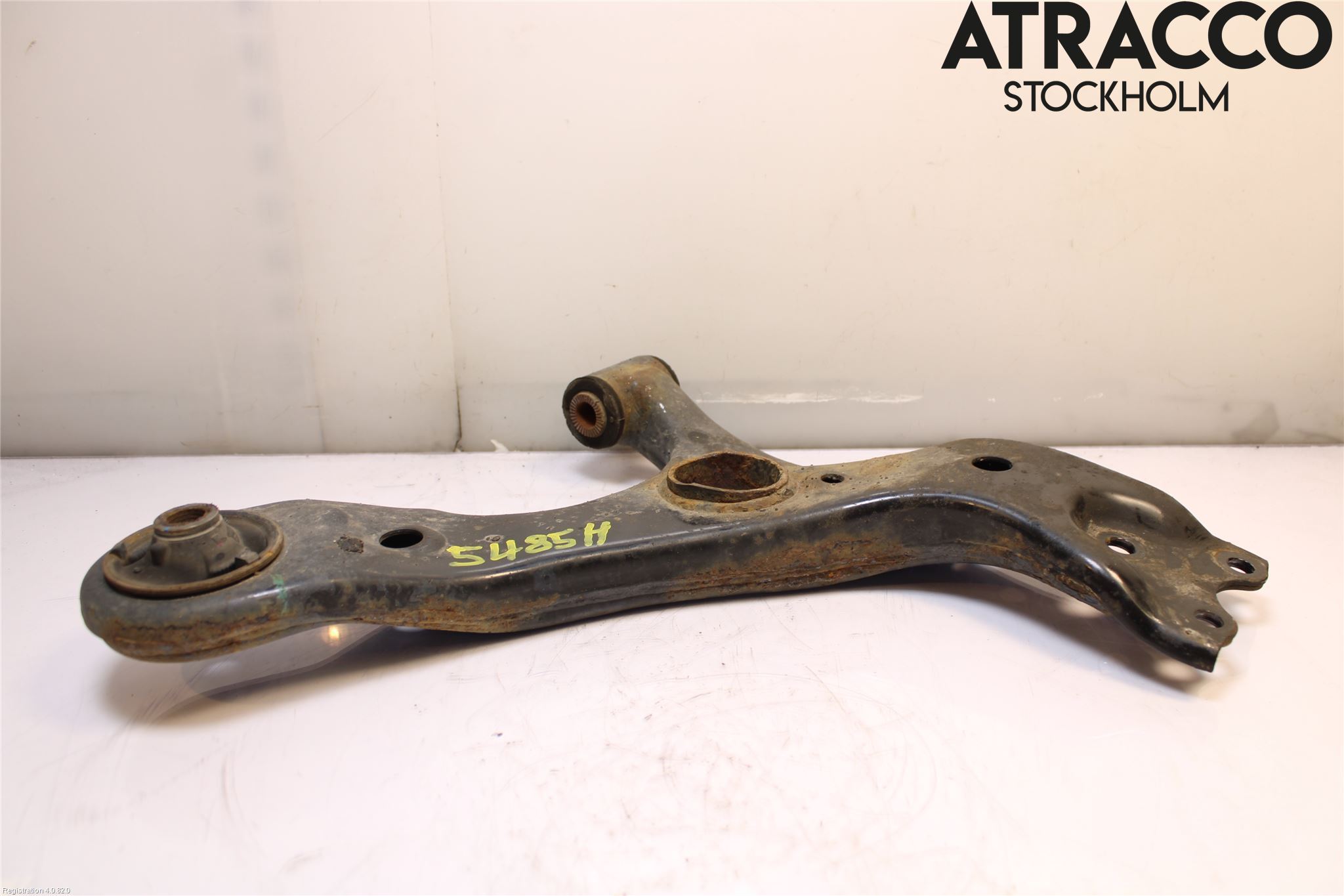Toyota AURIS 13-19 Bærearm Foran Høyre Nedre