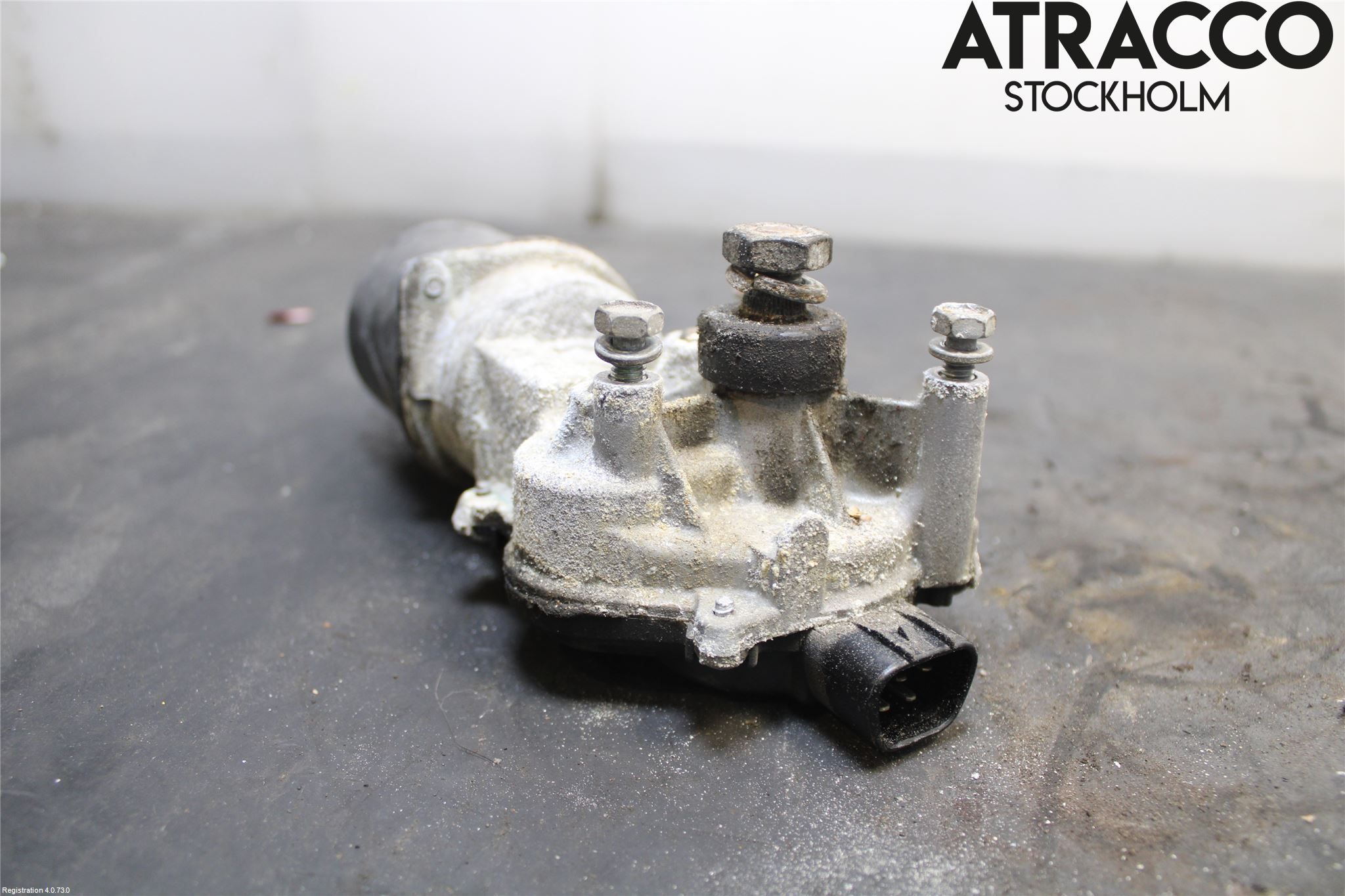 Nissan X-TRAIL     01-07 Viskermotor Frontrute