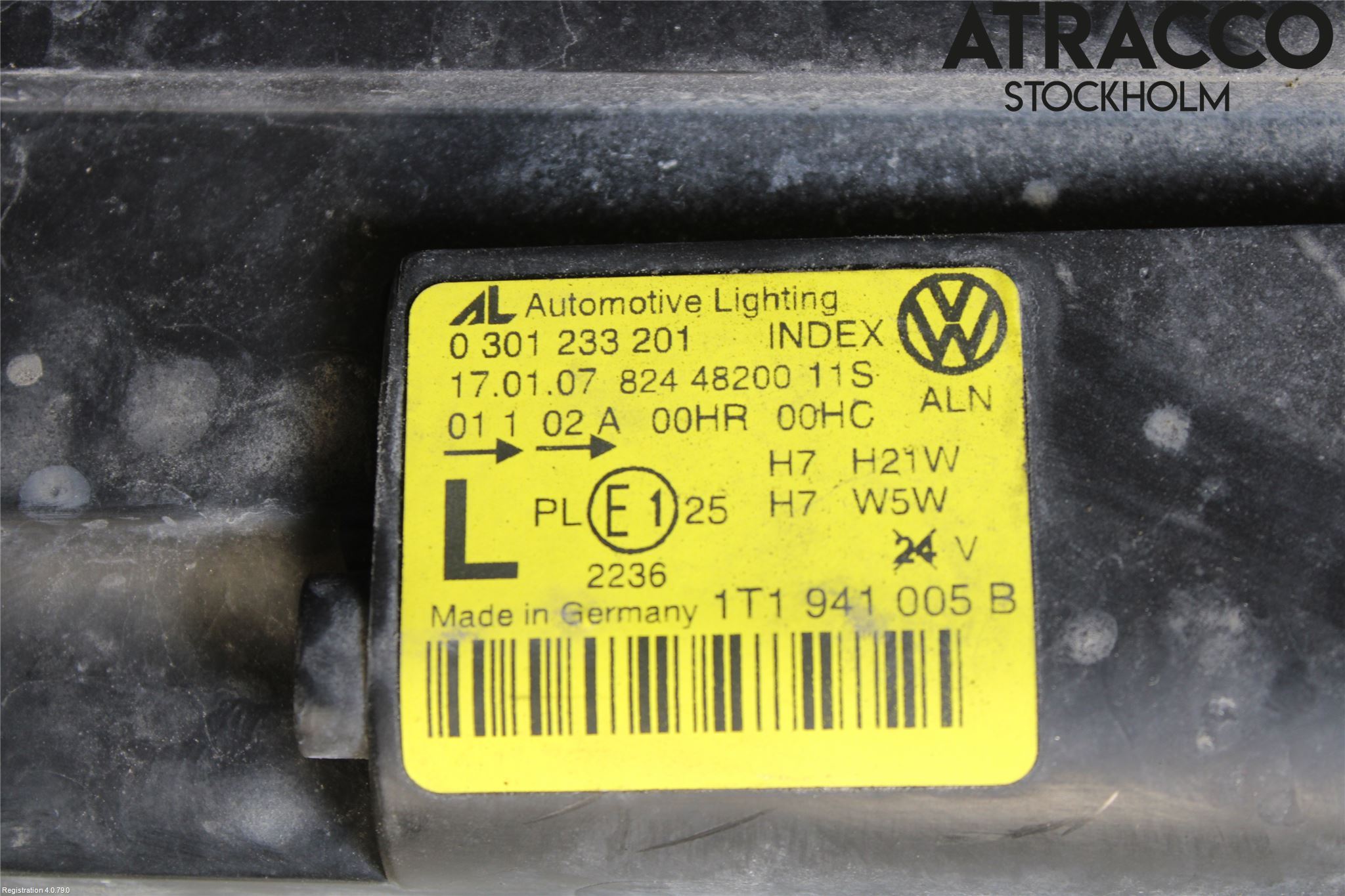 Volkswagen VW TOURAN 03-10 Frontlykt Venstre