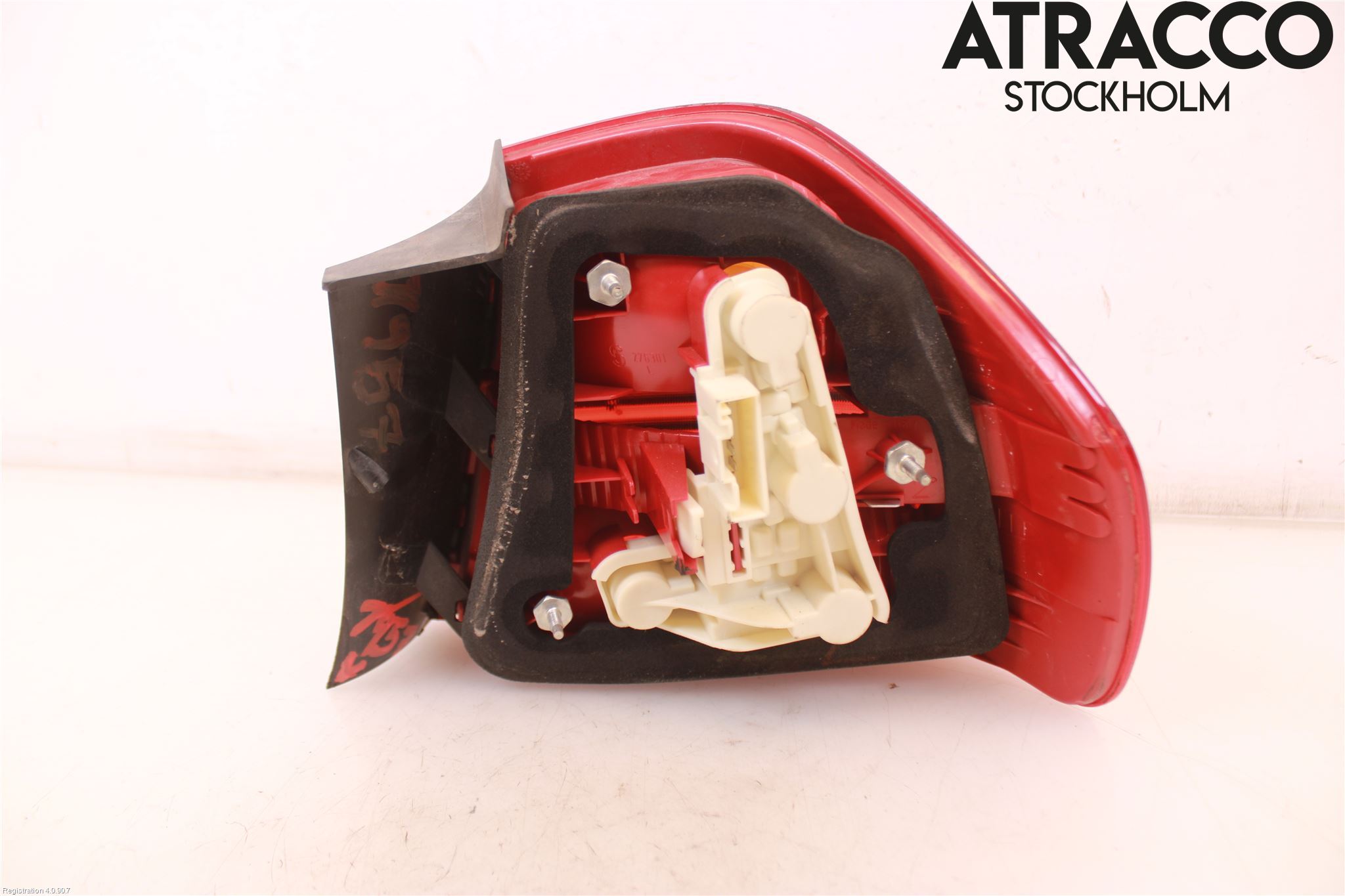BMW 3 E90/91 SED/TOU 05-12 Baklykt Venstre