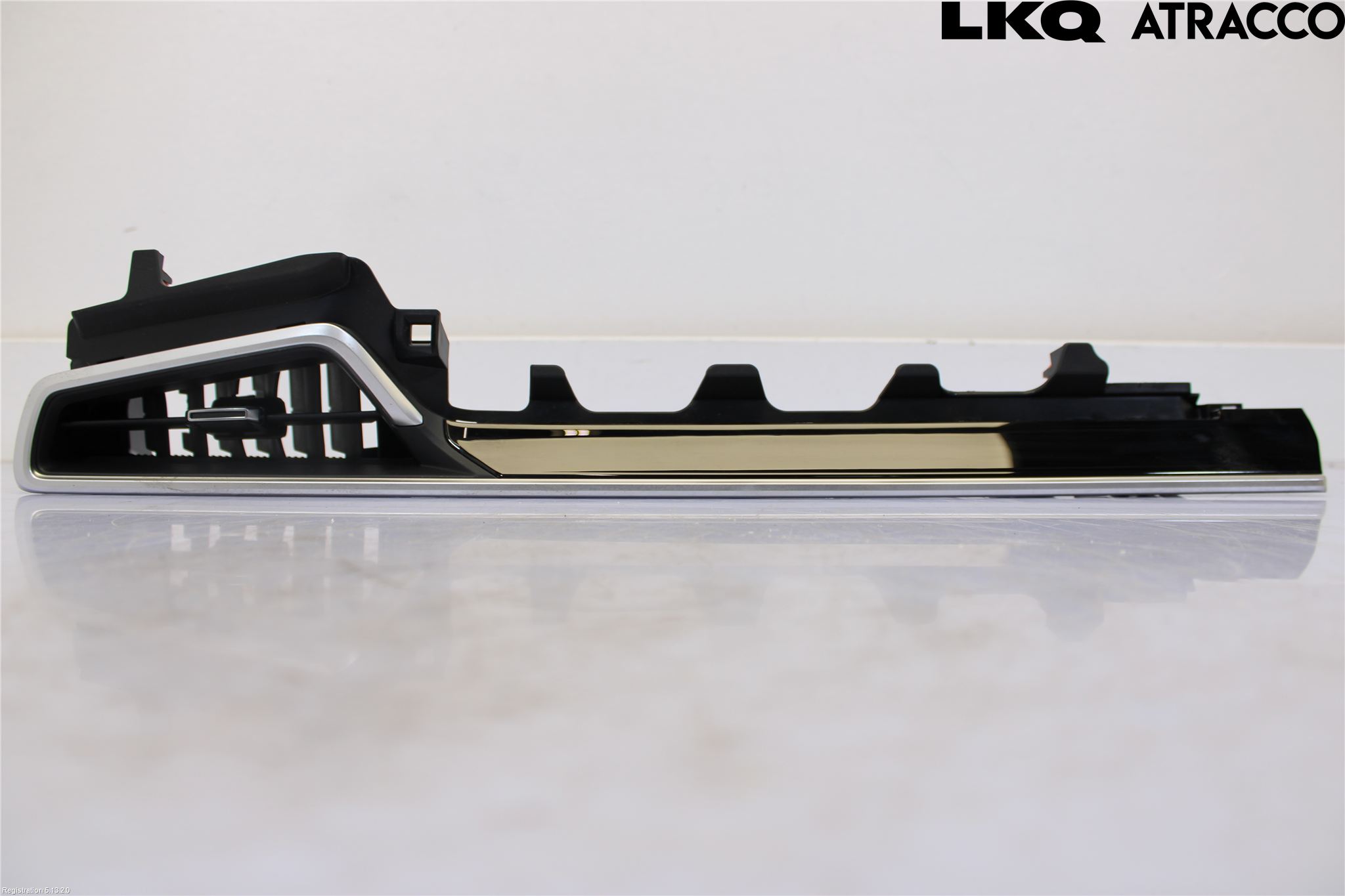 Toyota COROLLA CROSS XG10 22- Dashbord Kanal - Dyse
