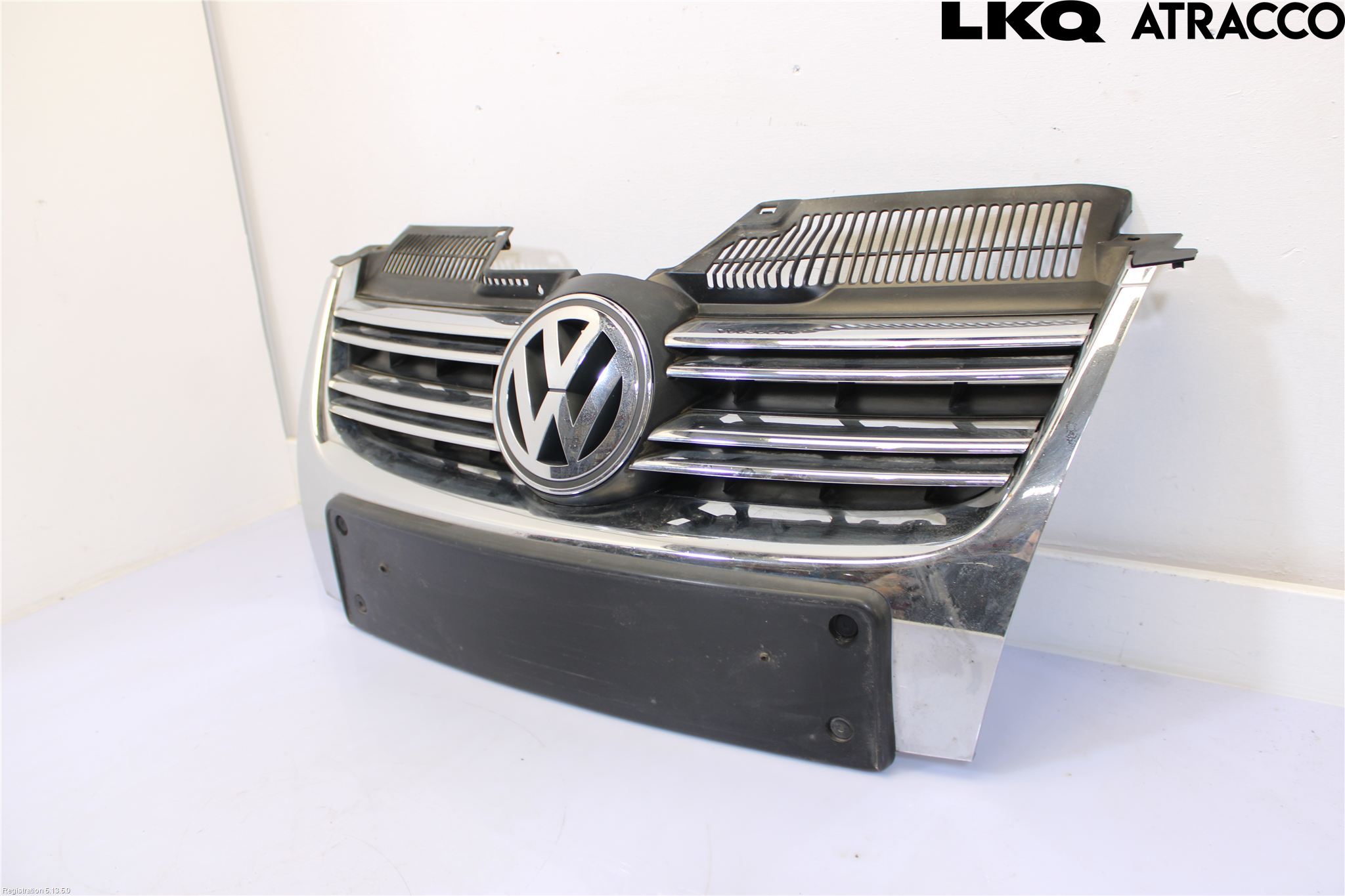 Volkswagen VW GOLF V 04-09 Grill Komplett