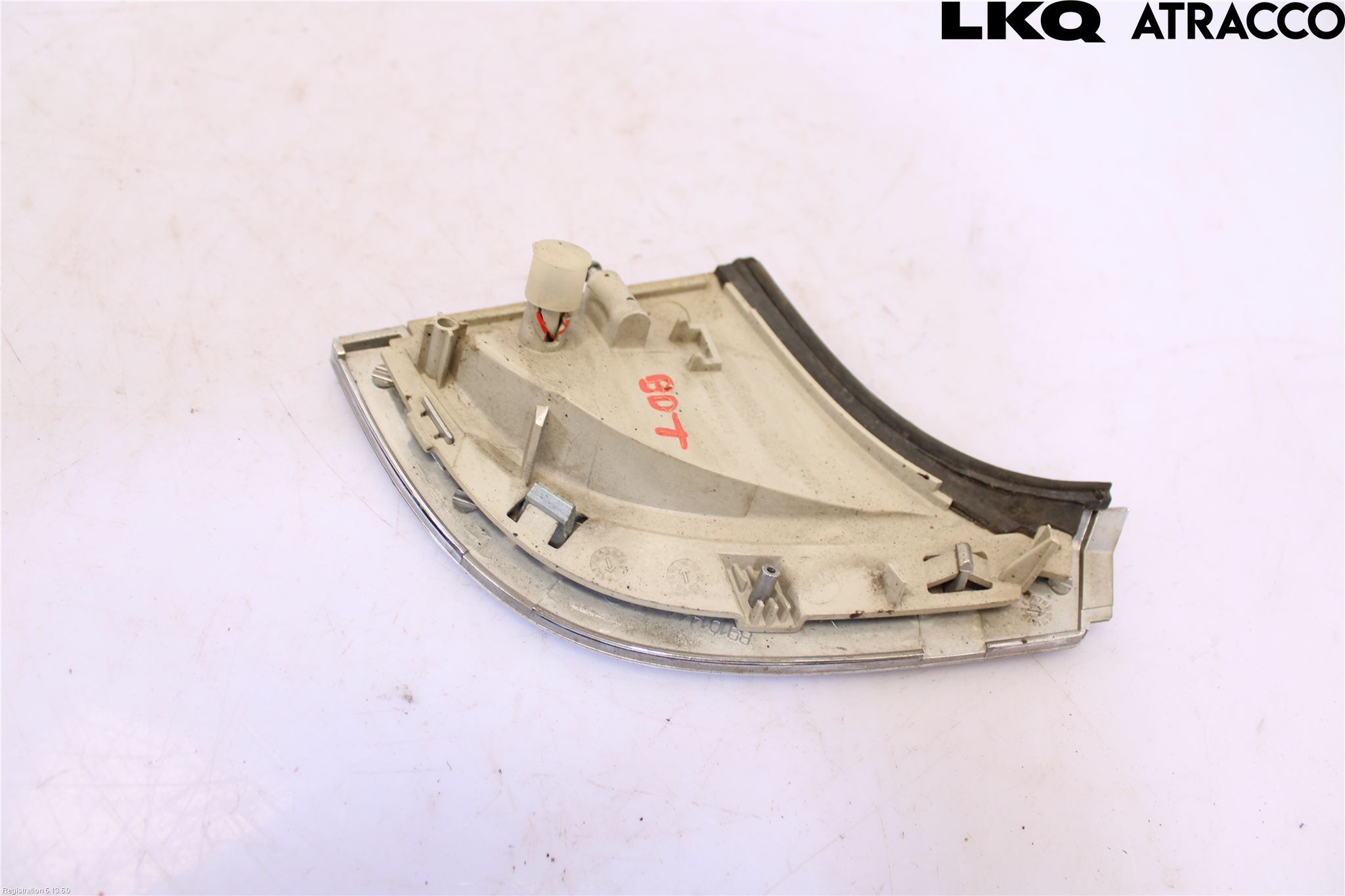 Saab 9-5     06-10 Frontlykt Ramme V Lyktering